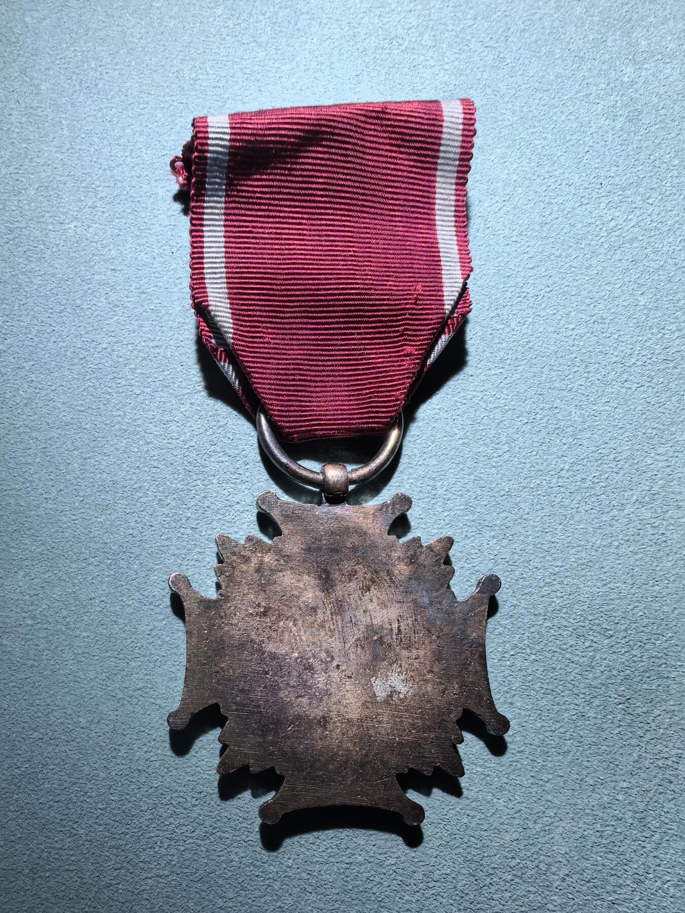 盛世勋华——号角文化勋章邮票专场拍卖第292期 波兰（社会主义）银级功勋十字勋章 