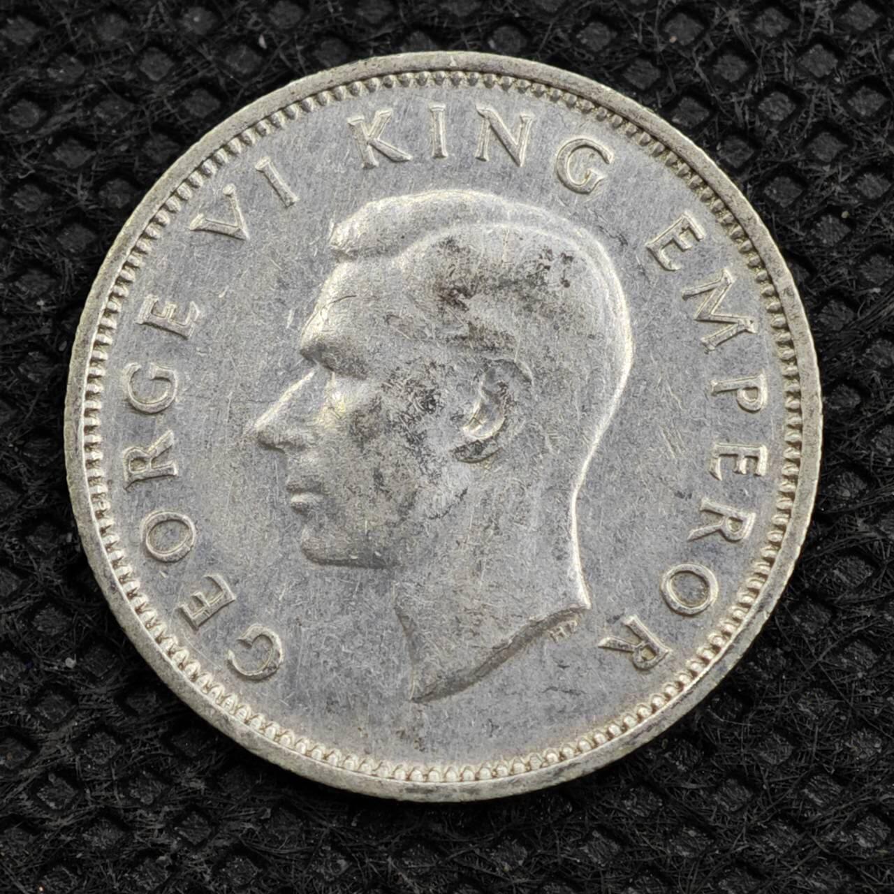 【淘币小摊】限时拍第八百二十四拍  小银币场  满百包邮可预留两周  周一统一发货    新西兰1946年乔治六世6便士银币