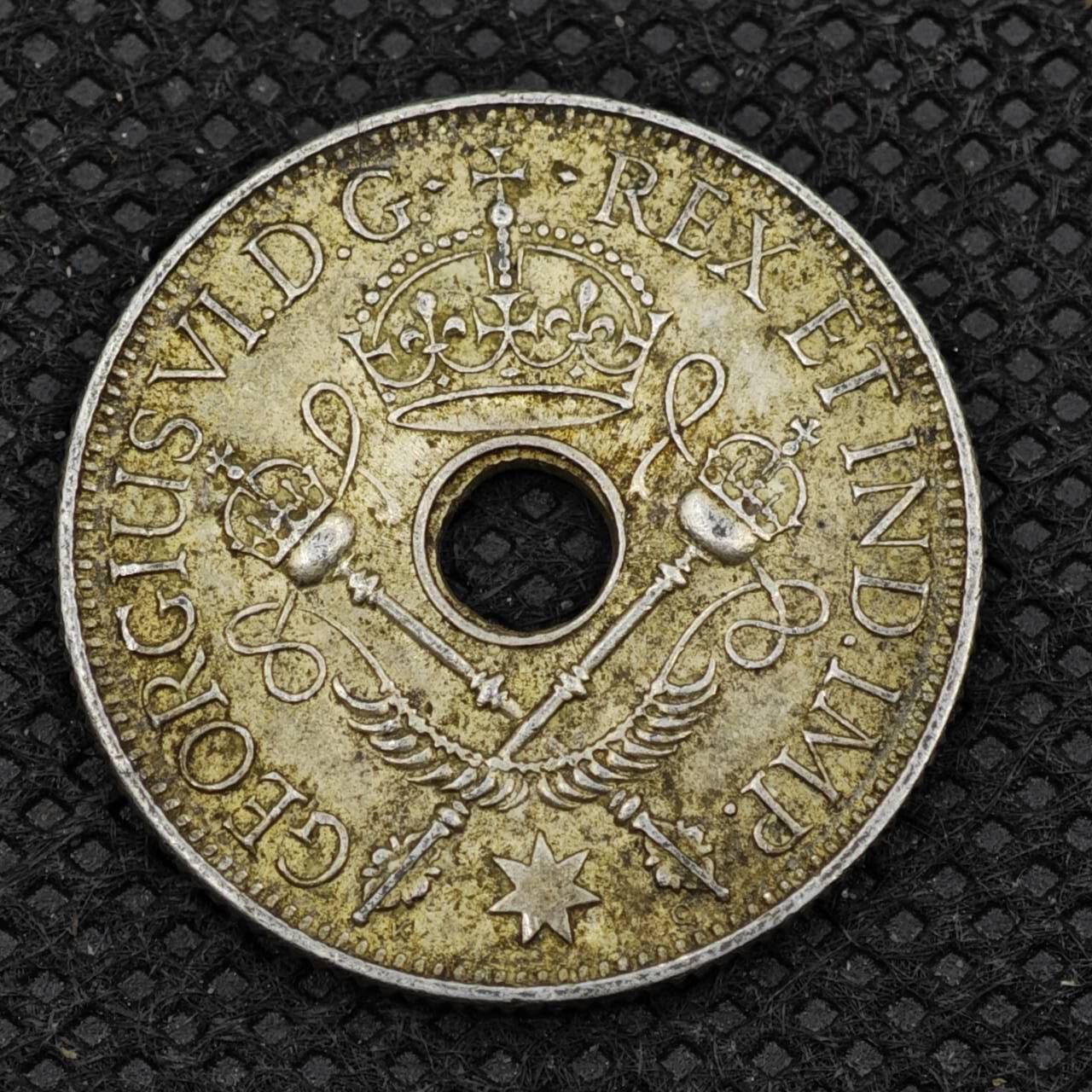 【淘币小摊】限时拍第八百二十四拍  小银币场  满百包邮可预留两周  周一统一发货   英属几内亚1945年1先令银币