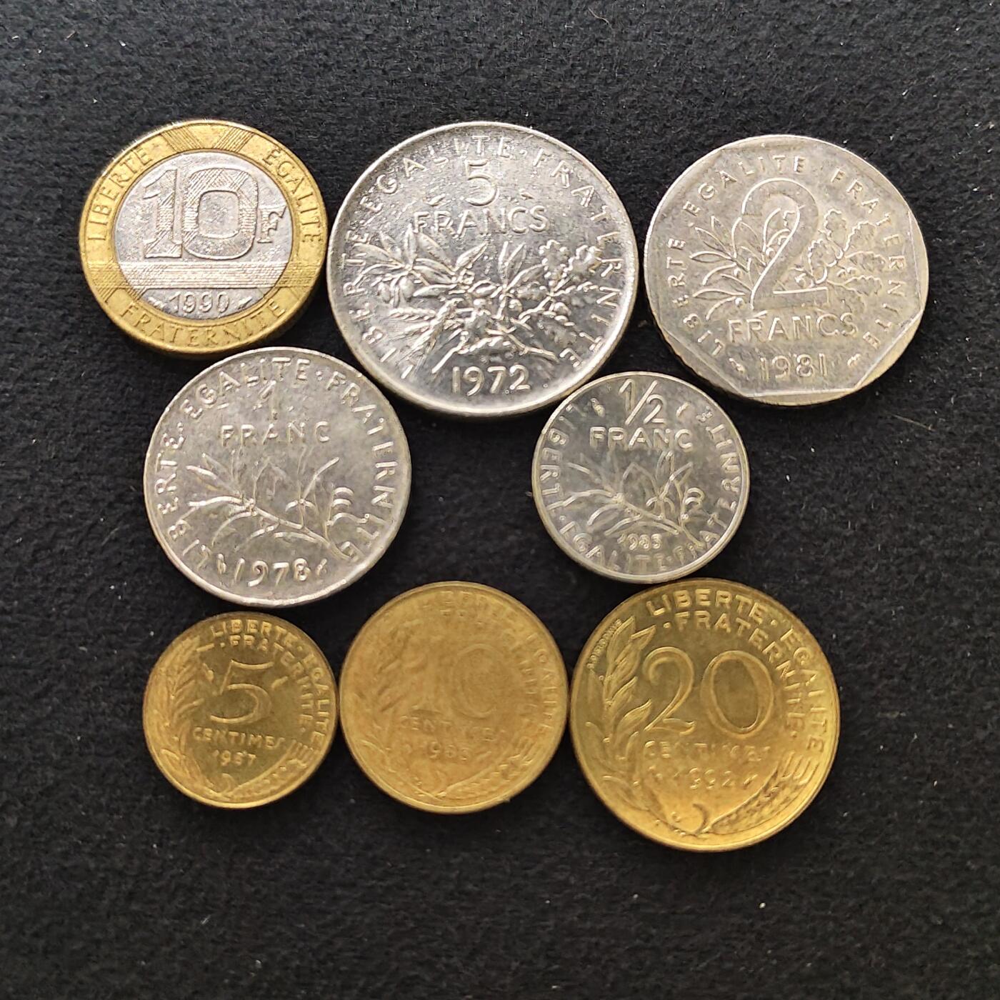 【全场包邮】纯粹捡漏拍484场（免费代拍第21场） 法国各年份8枚套币