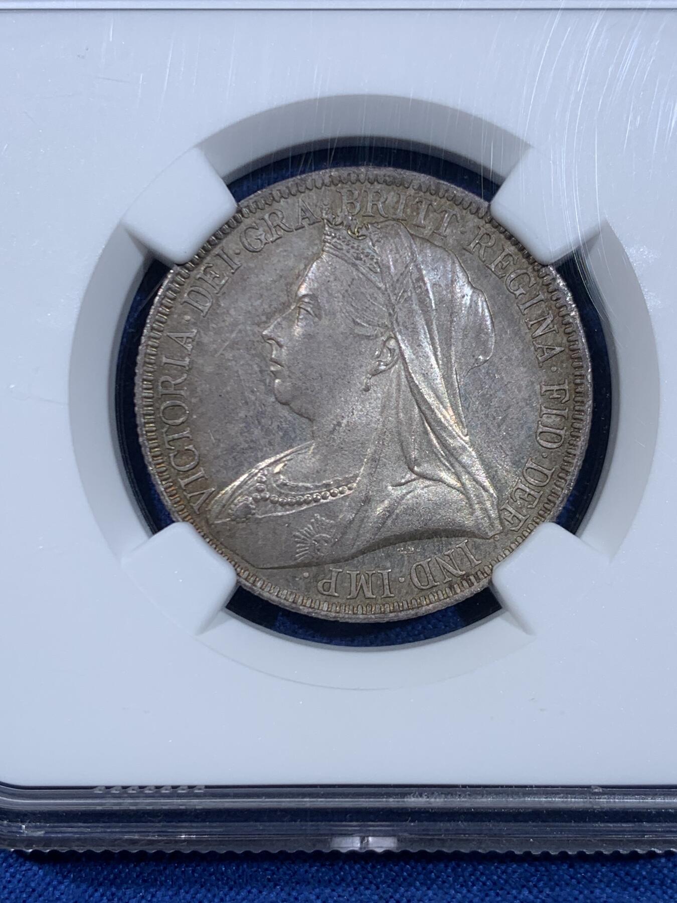 《竞宝斋》第445场 周日，周一，2场连拍 （全场包邮） NGC MS64 英国 1893年 维多利亚披纱2先令 (1福林) 银币，灰金彩，底板丝滑，非常好的状态。英系经典，收藏级品质