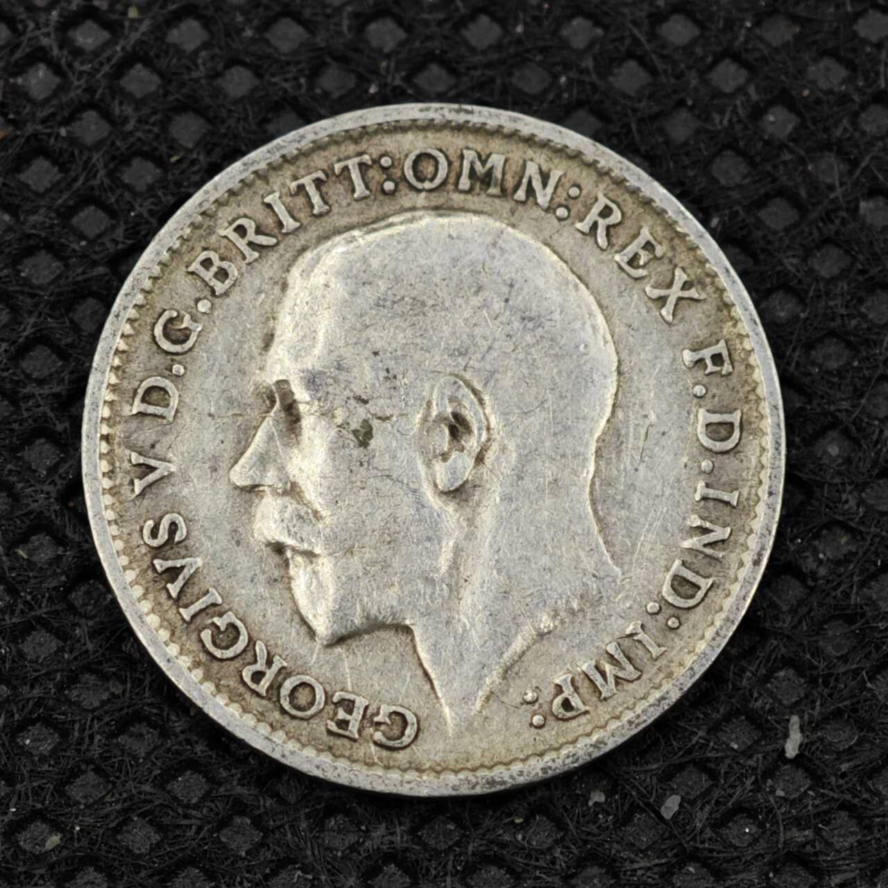 【淘币小摊】限时拍第八百二十四拍  小银币场  满百包邮可预留两周  周一统一发货       英国1914年乔治五世3便士银币