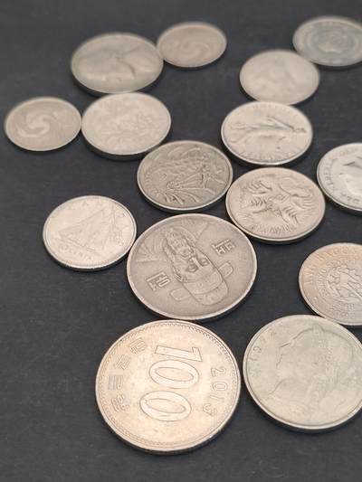 猩哥外币小铺➨【第206场】 - 钱币23个