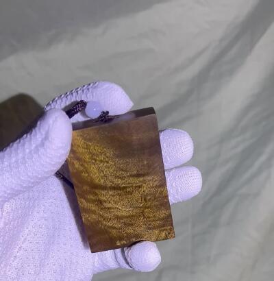 零元拍：金丝楠水波金丝牌子，香喷喷的小金砖，金光闪闪，46.5/69/14MM