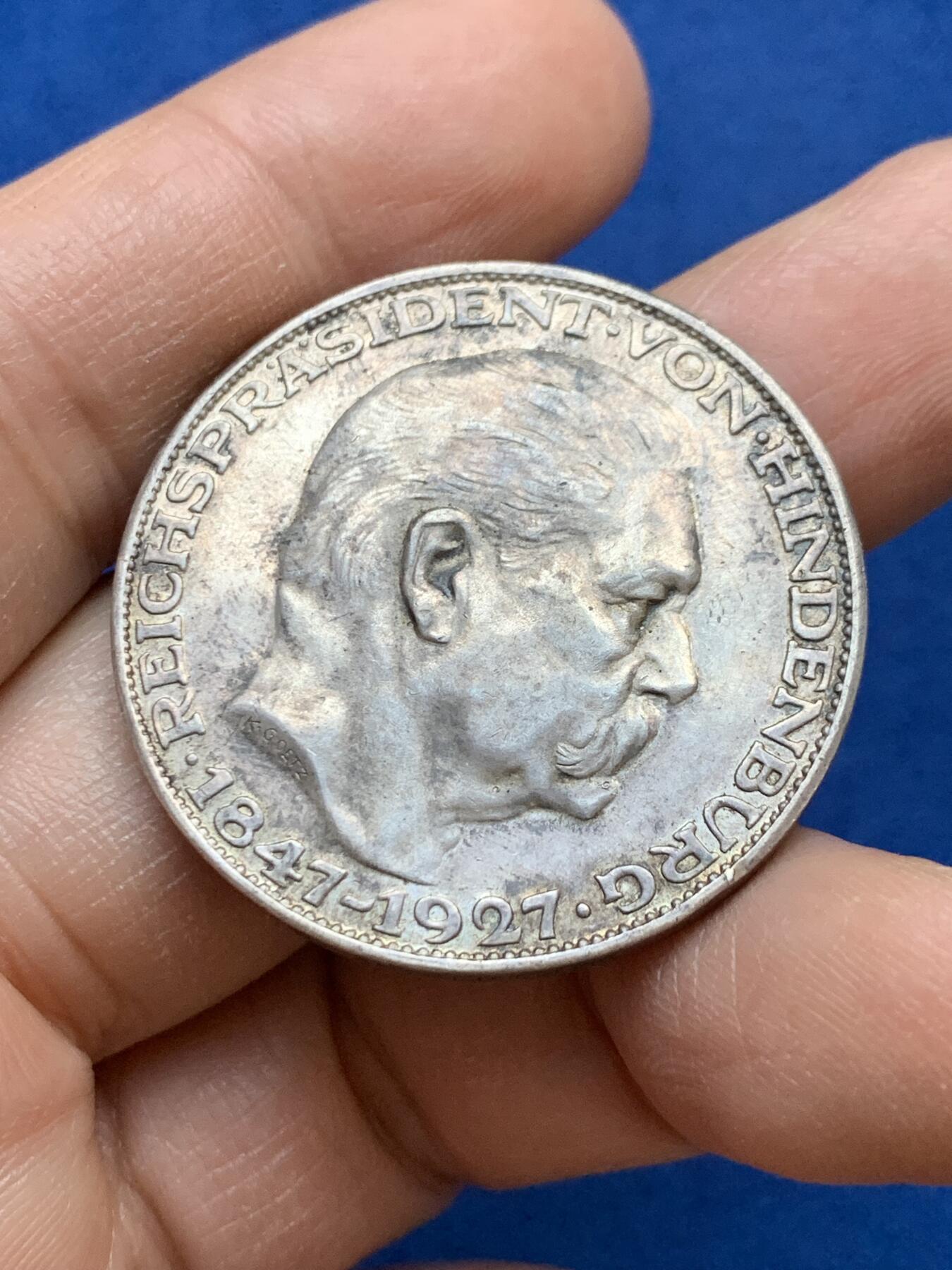 《竞宝斋》第445场 周日，周一，2场连拍 （全场包邮） 德国1927年兴登堡80大寿5马克币型银章 无D版 稀少 名家卡尔·歌茨作品 24.4克 36mm 细节见图