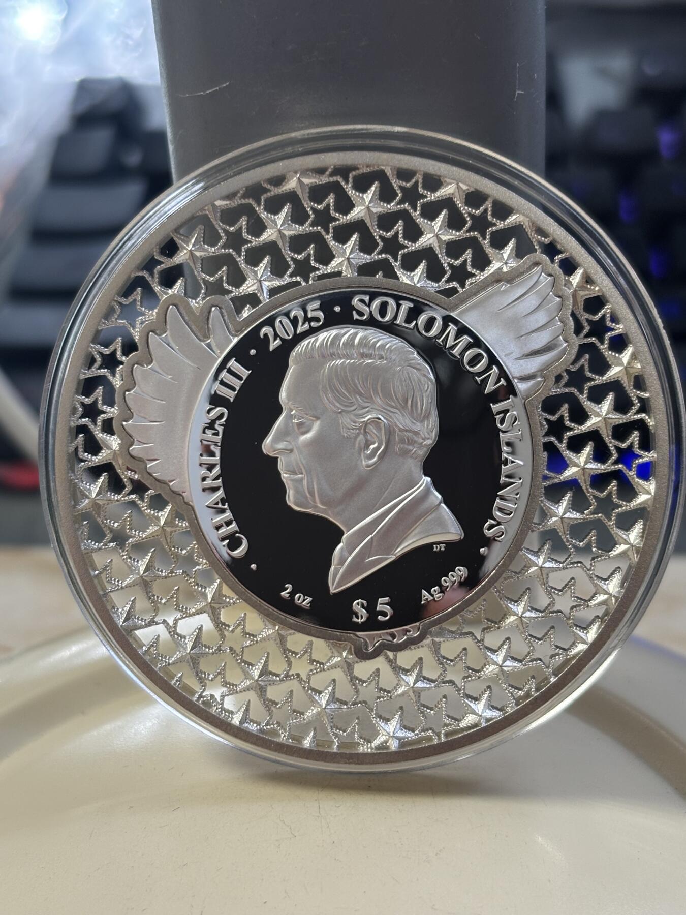 第185期拍卖 所罗门2025年美国鹰2盎司掐丝幻彩精制纪念银币，999银，发行1999枚