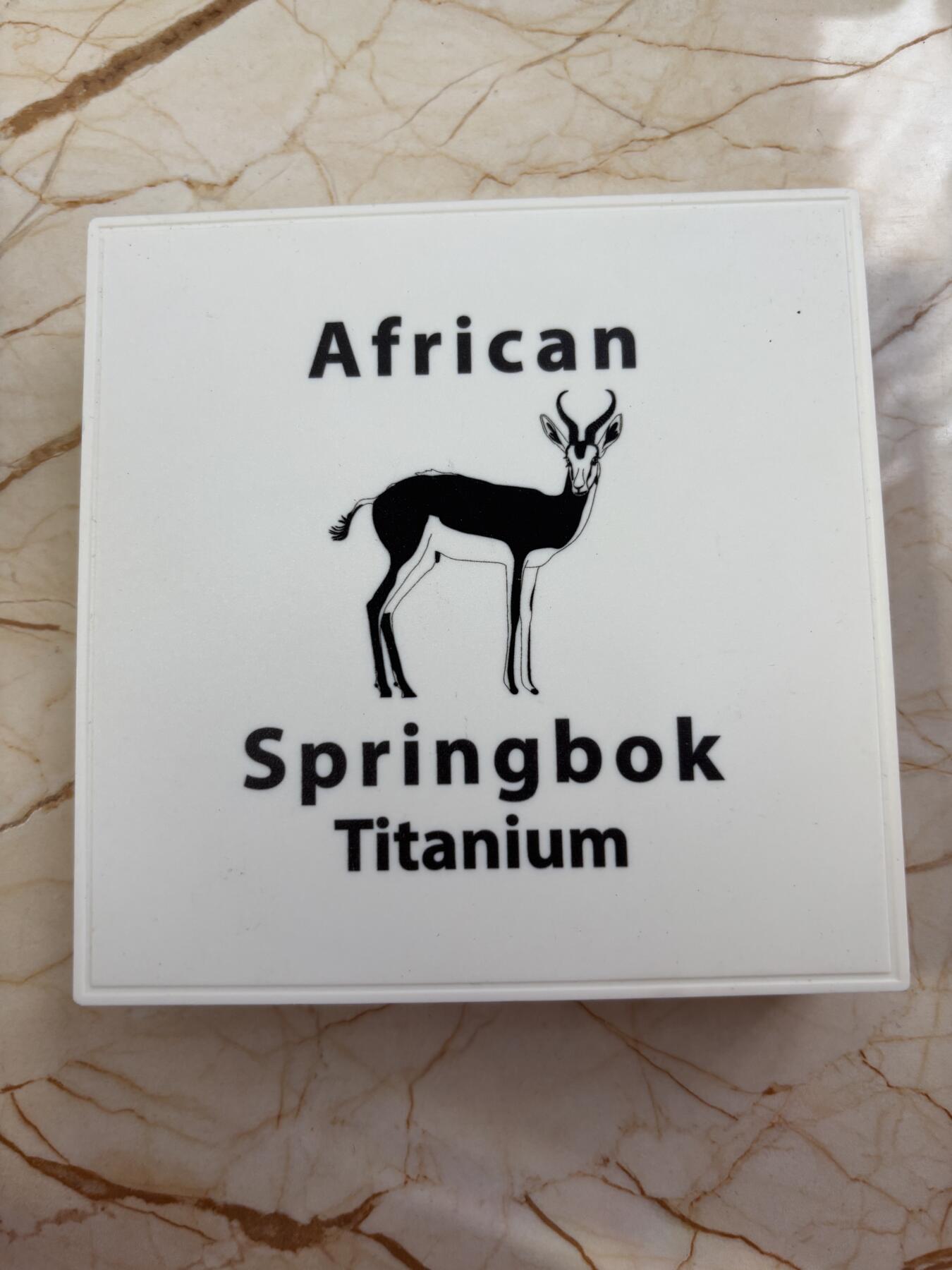 第185期拍卖 加纳2017非洲动物跳羚羊1盎司60毫米纪念彩钛币，发行1999枚