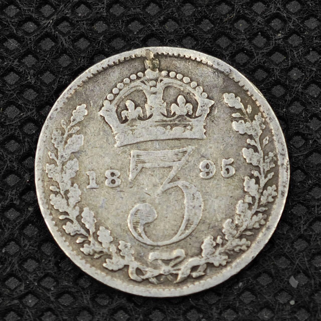 【淘币小摊】限时拍第八百二十四拍  小银币场  满百包邮可预留两周  周一统一发货     英国1895年维多利亚3便士银币