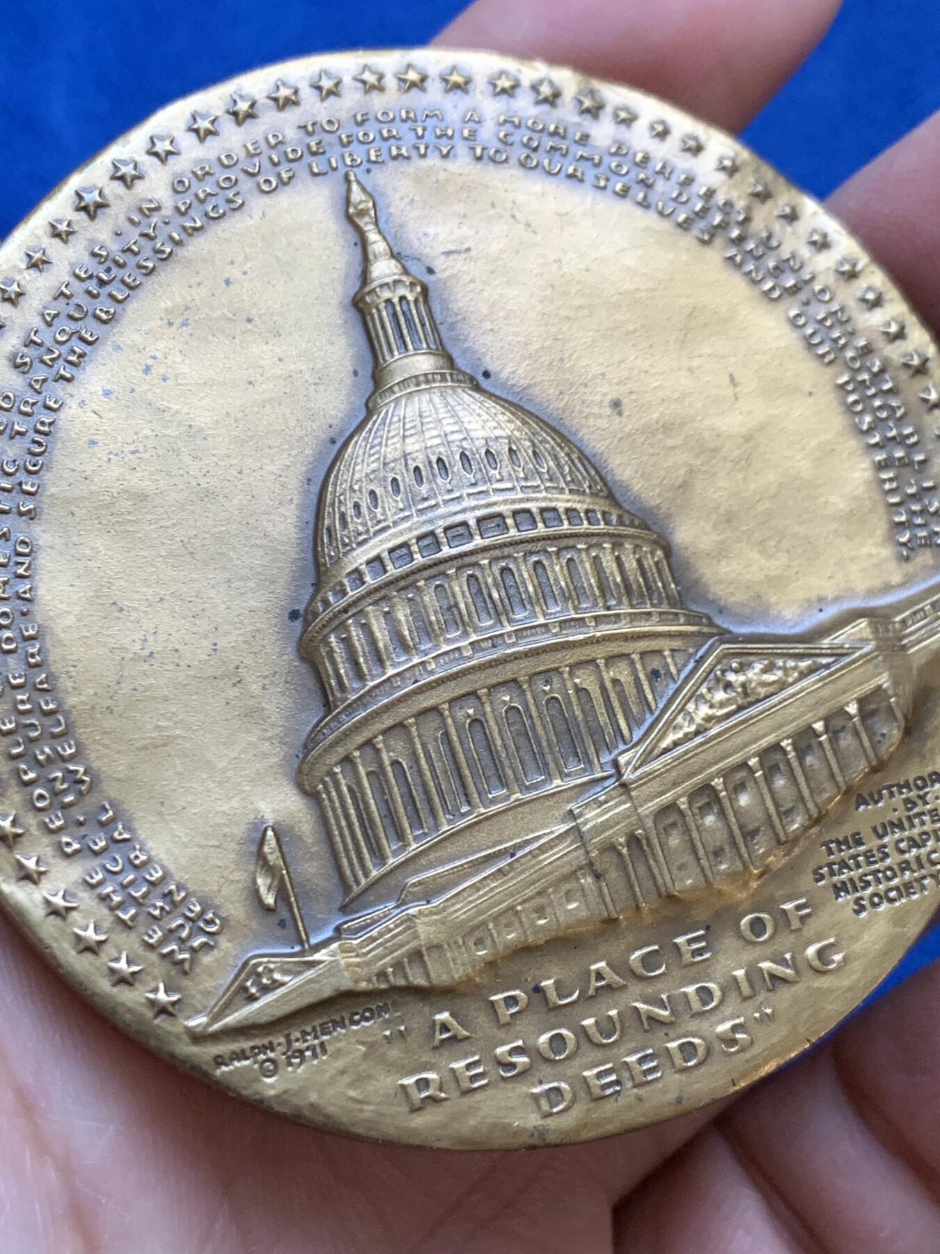 《竞宝斋》第445场 周日，周一，2场连拍 （全场包邮） 美国国会大厦奠基石铺设纪念大铜章 边铭刻字 直径63mm 重量142g