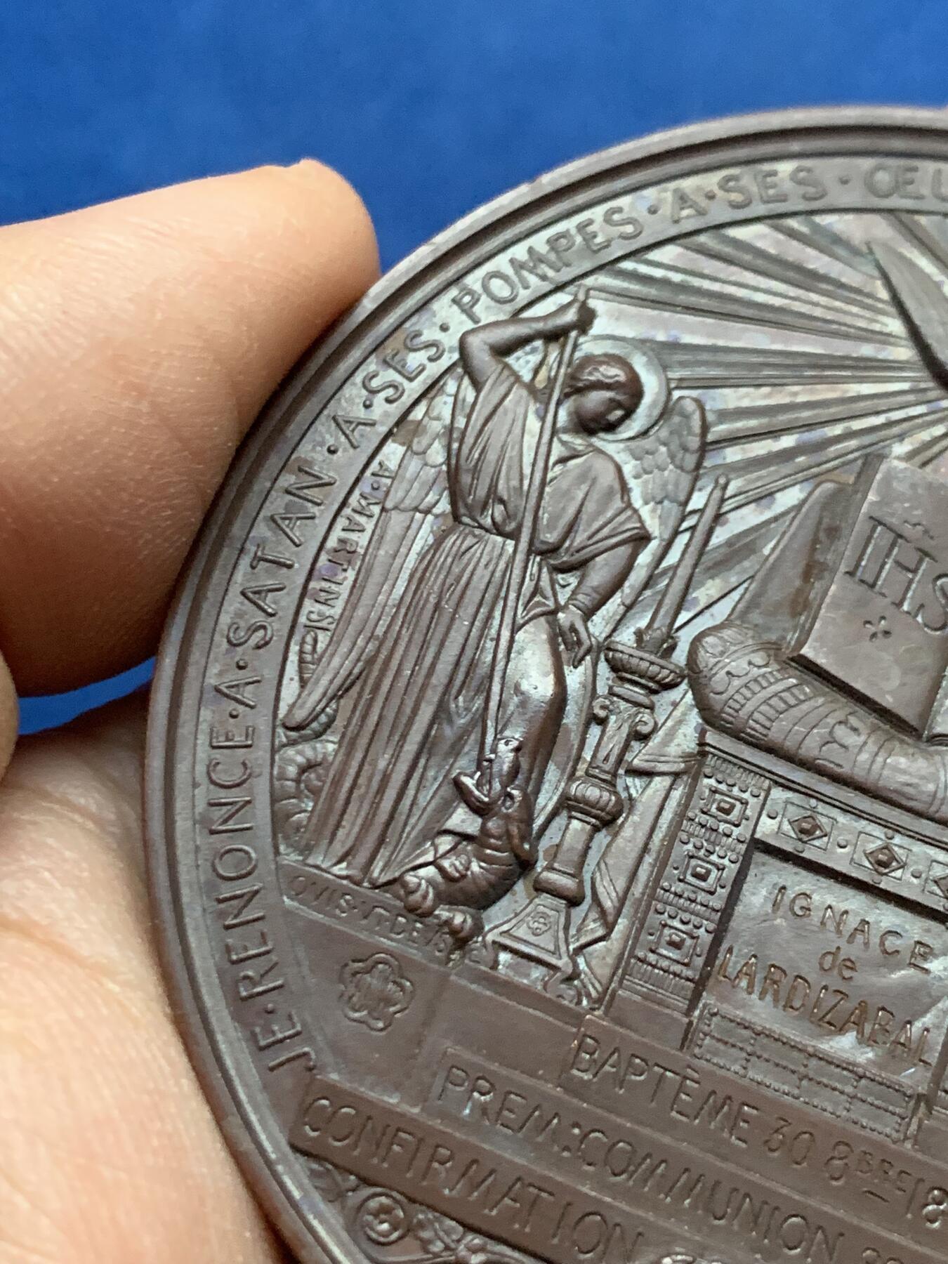 《竞宝斋》第445场 周日，周一，2场连拍 （全场包邮） 1856年法国圣餐洗礼大铜章 好品 161.7克 68.6mm 手指铜标 带盒