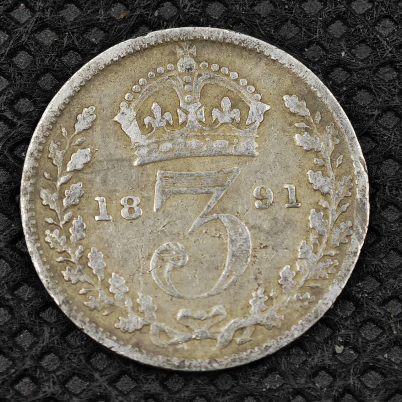 【淘币小摊】限时拍第八百二十四拍  小银币场  满百包邮可预留两周  周一统一发货     英国1891年维多利亚3便士银币