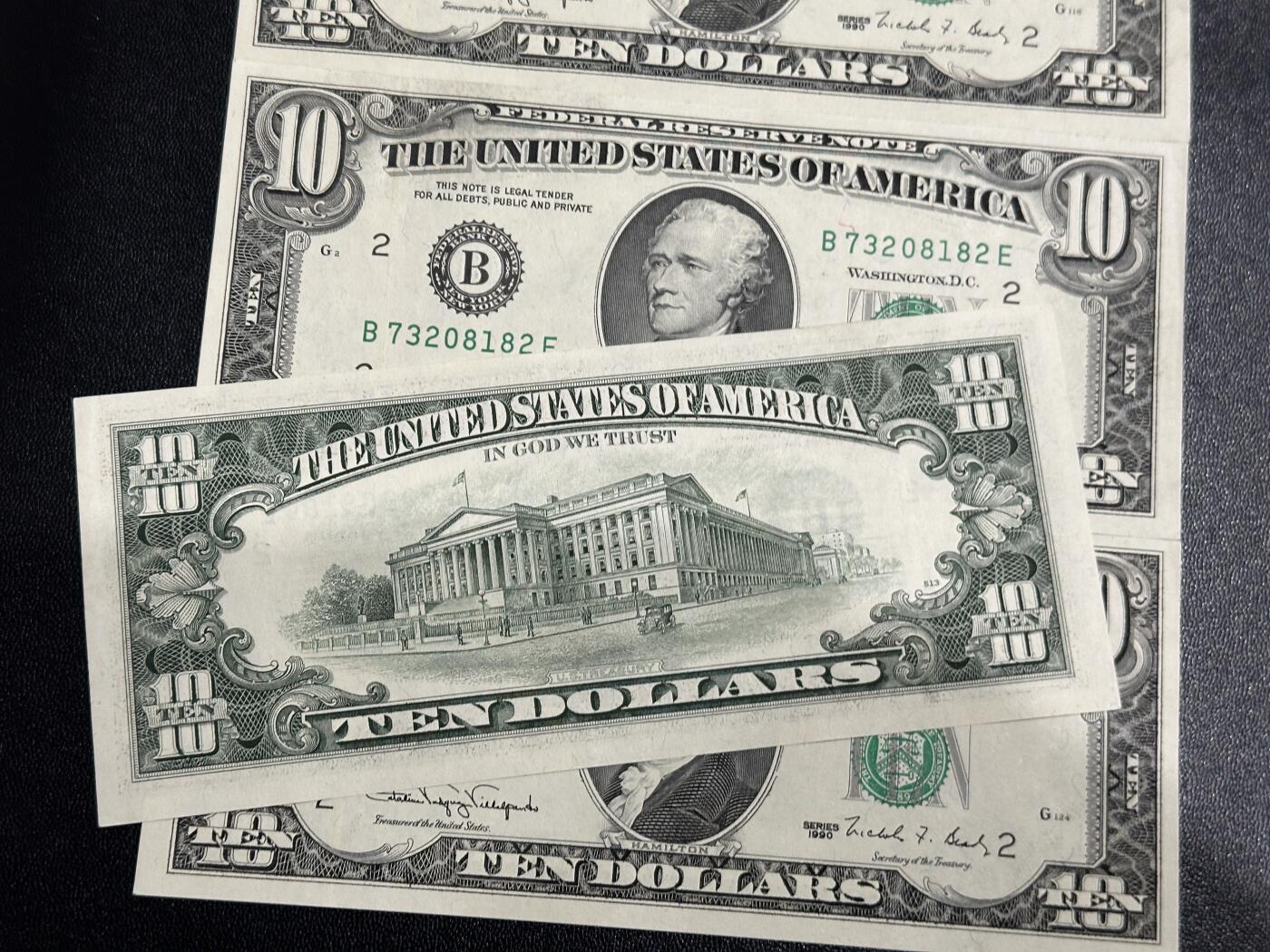 《外钞收藏家》第五百九十二期（精选场）（本平台长期征集拍品、欢迎藏友们联系合作） 1990年美国小头版10美元 4连号 UNC-