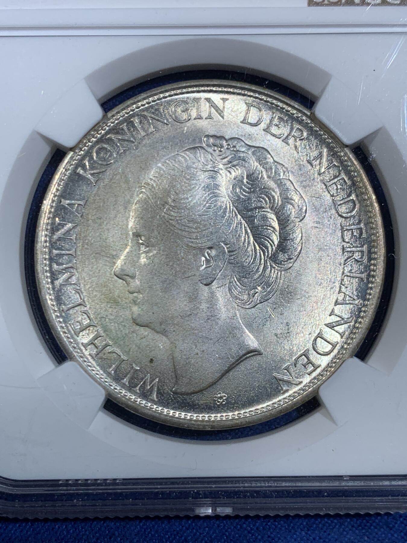 《竞宝斋》第445场 周日，周一，2场连拍 （全场包邮） NGC MS64 荷属东印度1943年2.5盾大银币