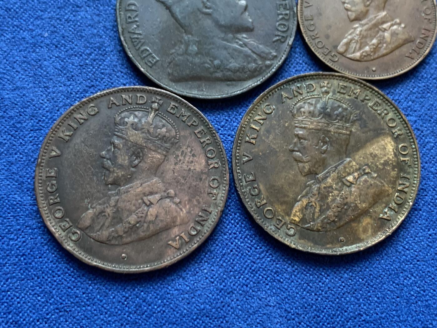 《竞宝斋》第445场 周日，周一，2场连拍 （全场包邮） 四枚一组 香港壹仙铜币