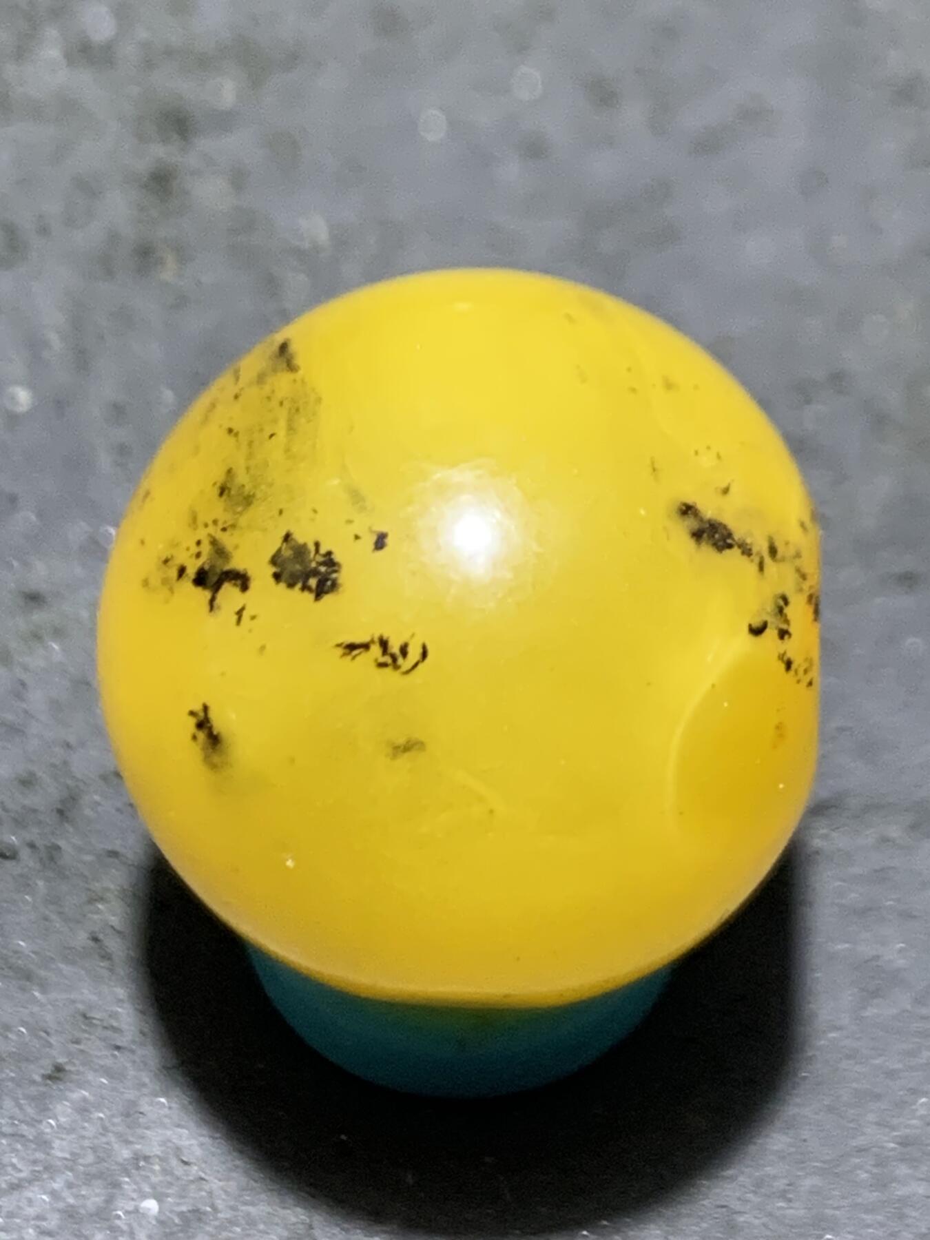 天然乌克兰蜜蜡通货随形大圆珠一颗