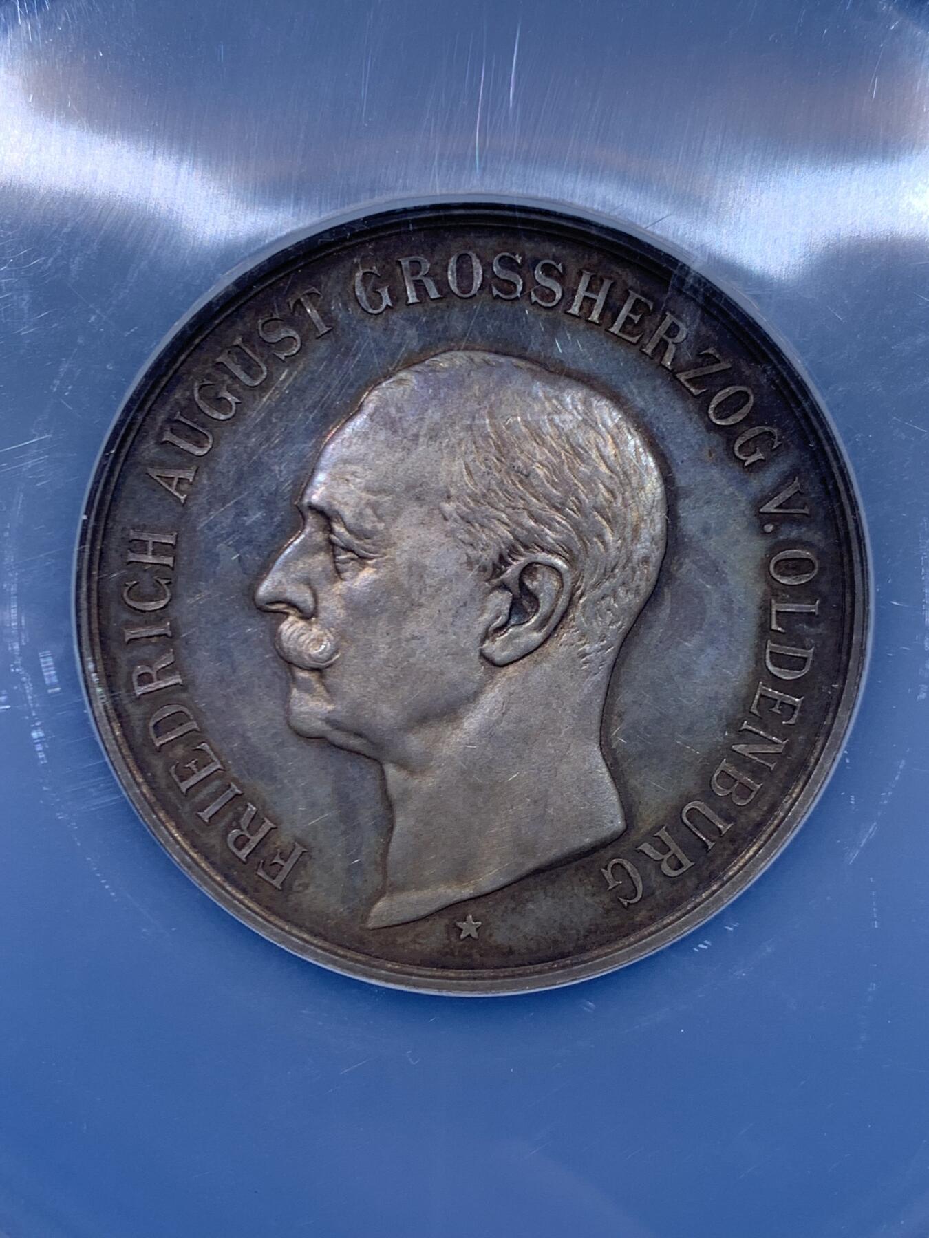 《竞宝斋》第446场 周日，周一，2场连拍 （全场包邮） NGC MS62 德国1914金婚纪念(结婚50周年)银章 正面奥古斯特头像 51mm 加大盒