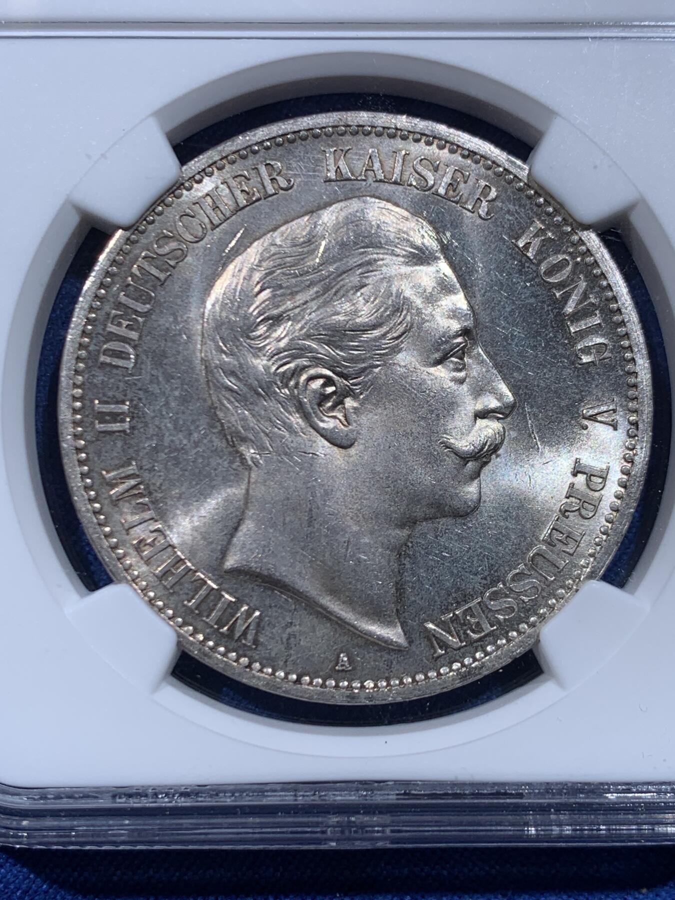 《竞宝斋》第446场 周日，周一，2场连拍 （全场包邮） NGC MS64 亚军分 德国 1902年 普鲁士威廉二世长翅流通5马克大银币，银光丝滑如水。高分稀少的流通品种，且是高难度年份，BU品书价1250美金，是常见年份的2倍多。更高仅1枚，典藏级德系主币大银