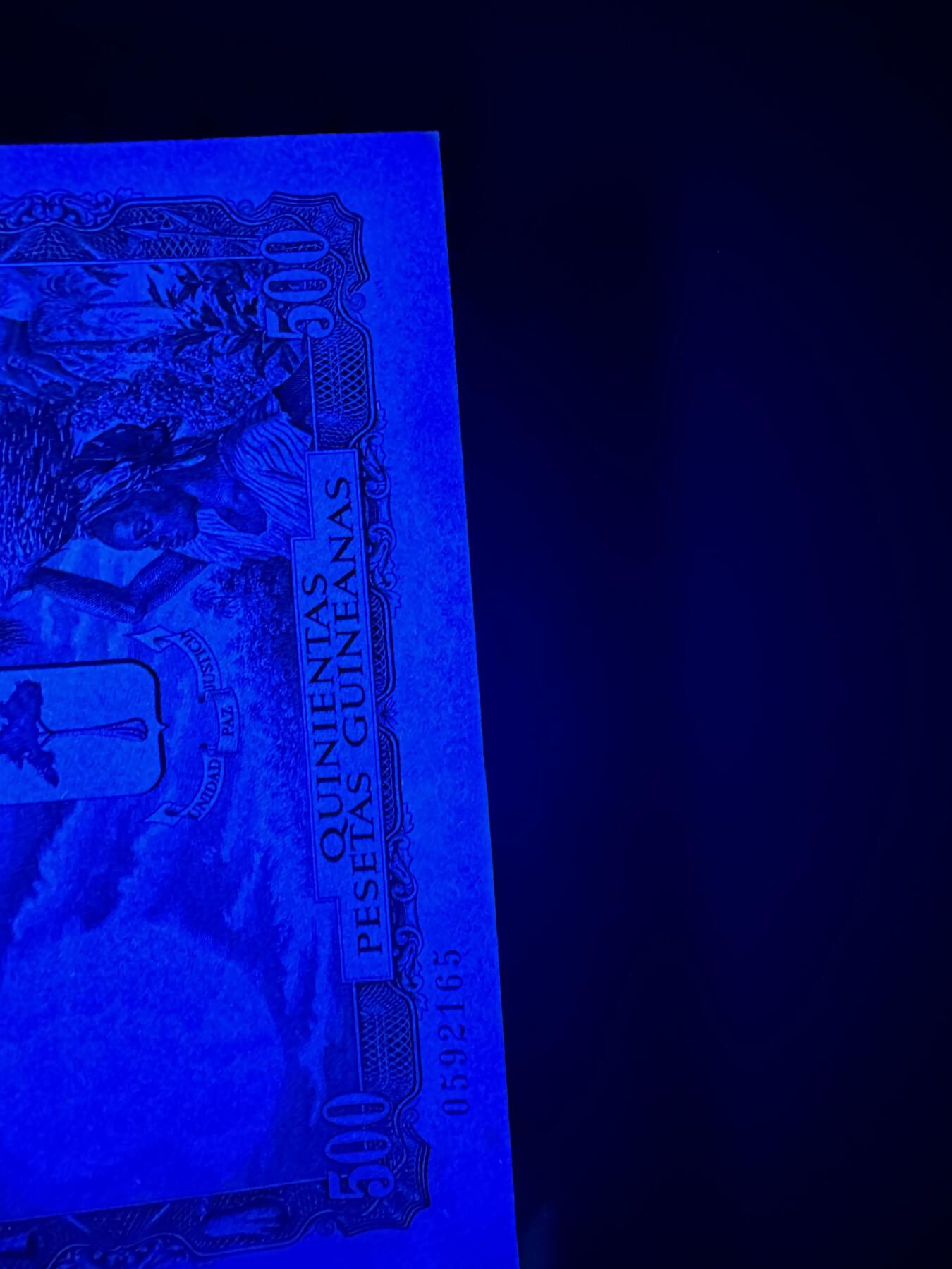 《外钞收藏家》第五百九十二期（精选场）（本平台长期征集拍品、欢迎藏友们联系合作） 赤道几内亚500比塞塔 加盖改值 全新 角不绝