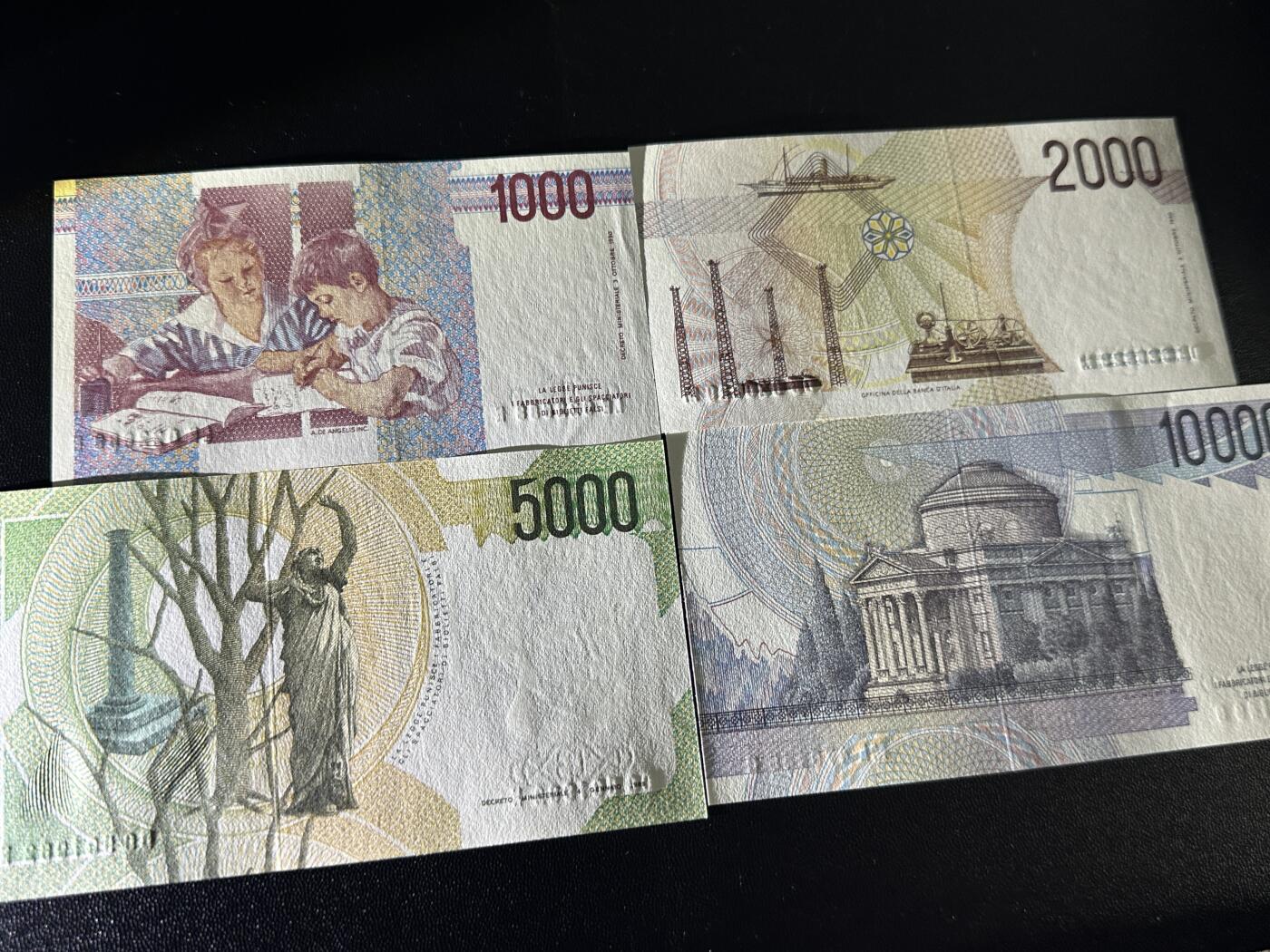 《外钞收藏家》第五百九十二期（精选场）（本平台长期征集拍品、欢迎藏友们联系合作） 意大利上一版本4张一套（1000-1万里拉）	UNC