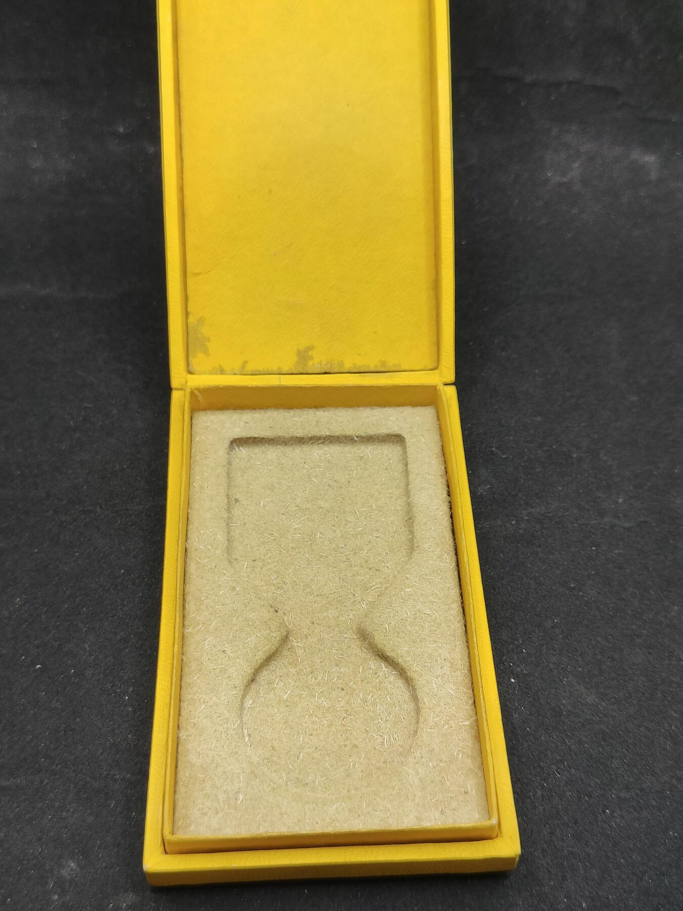 0元起拍勋章 第316期 咸鱼国勋章拍卖专场 12月7日（周日）下午6：00开始 神庙创建纪念章空箱