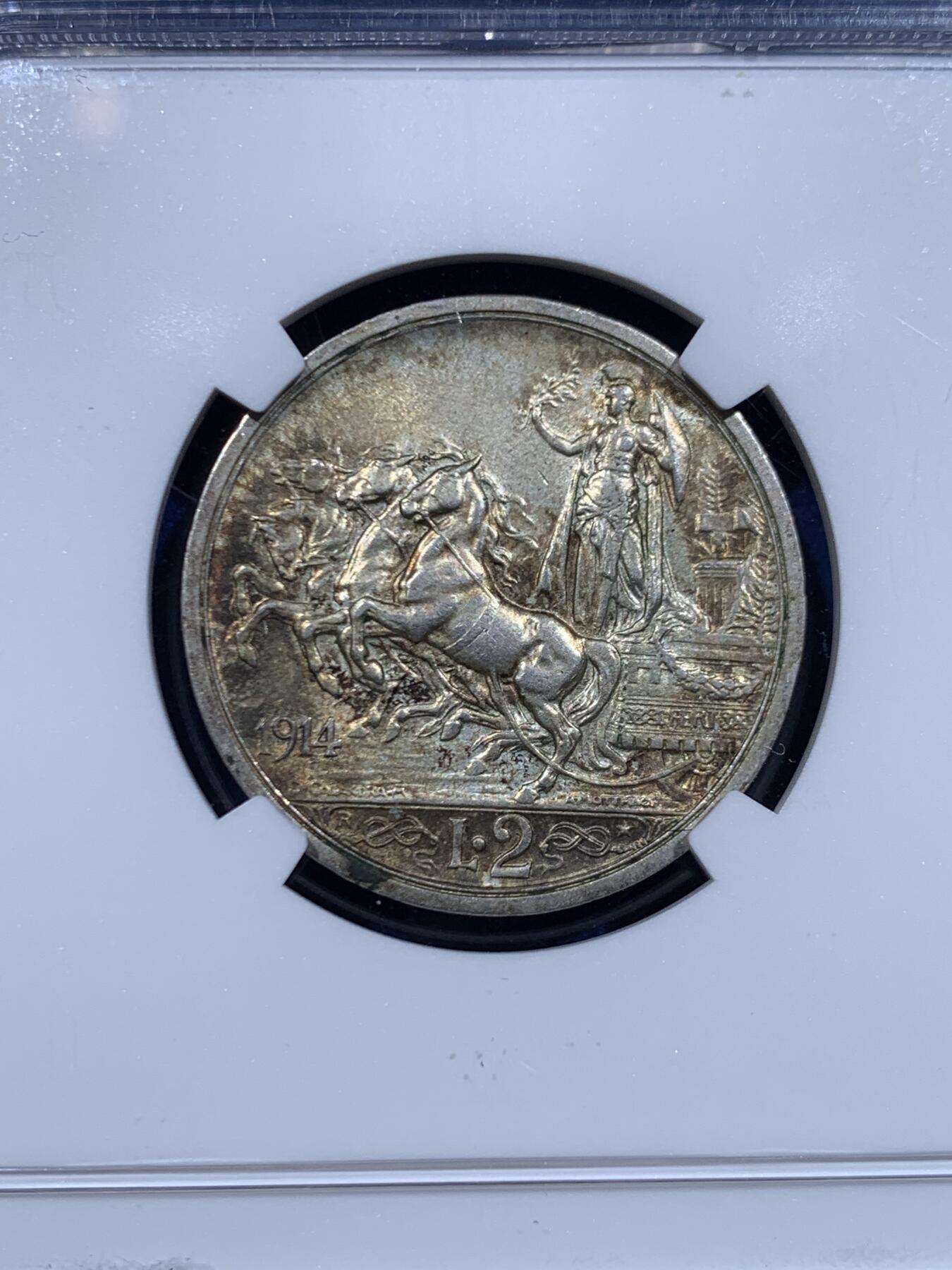 《竞宝斋》第446场 周日，周一，2场连拍 （全场包邮） NGC MS64 意大利 1914年 2里拉 马车银币 马车面带彩浆 像是马踏祥云 非常漂亮