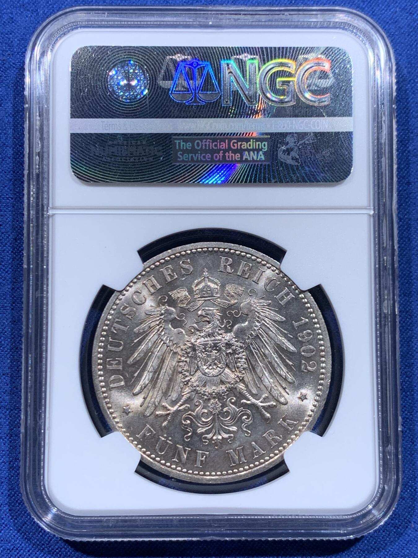 《竞宝斋》第446场 周日，周一，2场连拍 （全场包邮） NGC MS64 亚军分 德国 1902年 普鲁士威廉二世长翅流通5马克大银币，银光丝滑如水。高分稀少的流通品种，且是高难度年份，BU品书价1250美金，是常见年份的2倍多。更高仅1枚，典藏级德系主币大银