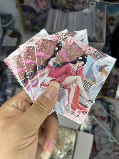 喜灰玩卡首拍第一期免佣金 - 桔梗神凰百剑行天山童姥三渐变加人体艺术卡共四张