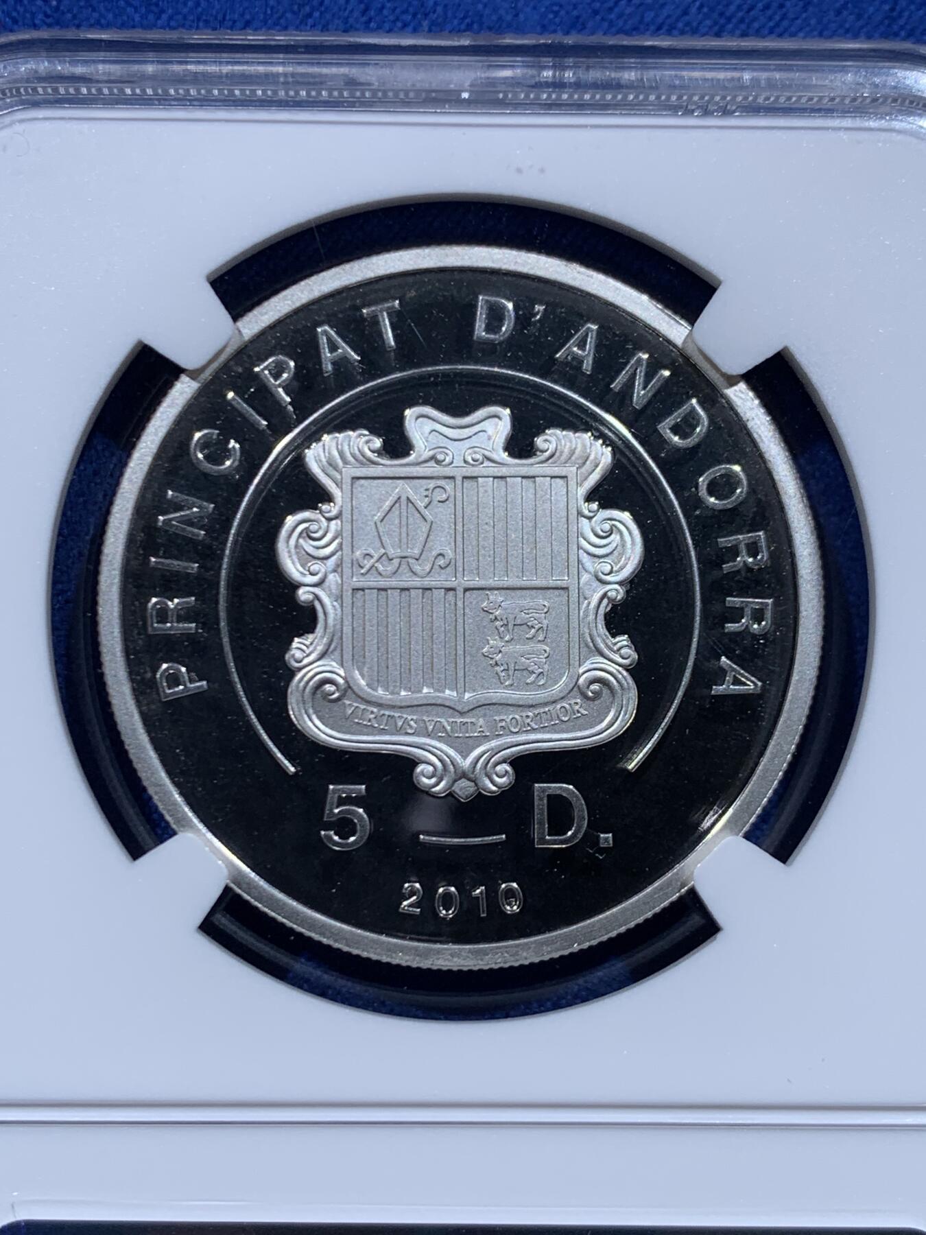 《竞宝斋》第446场 周日，周一，2场连拍 （全场包邮） NGC PF69UC 安道尔2010年棕熊5D银币 999银 重15.6克 发行量3000枚