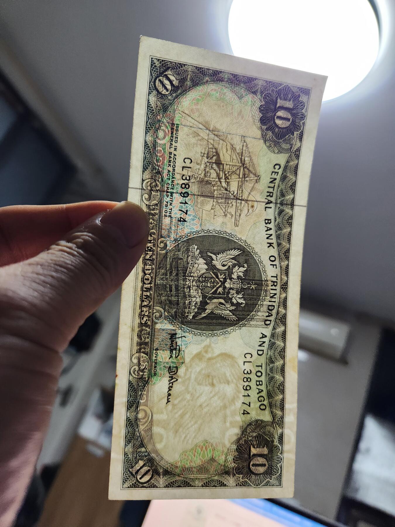 12月10号晚上8点 外国纸币自动截拍第71场 特立尼达和多巴哥10元 1979年 极美品 签名稀少