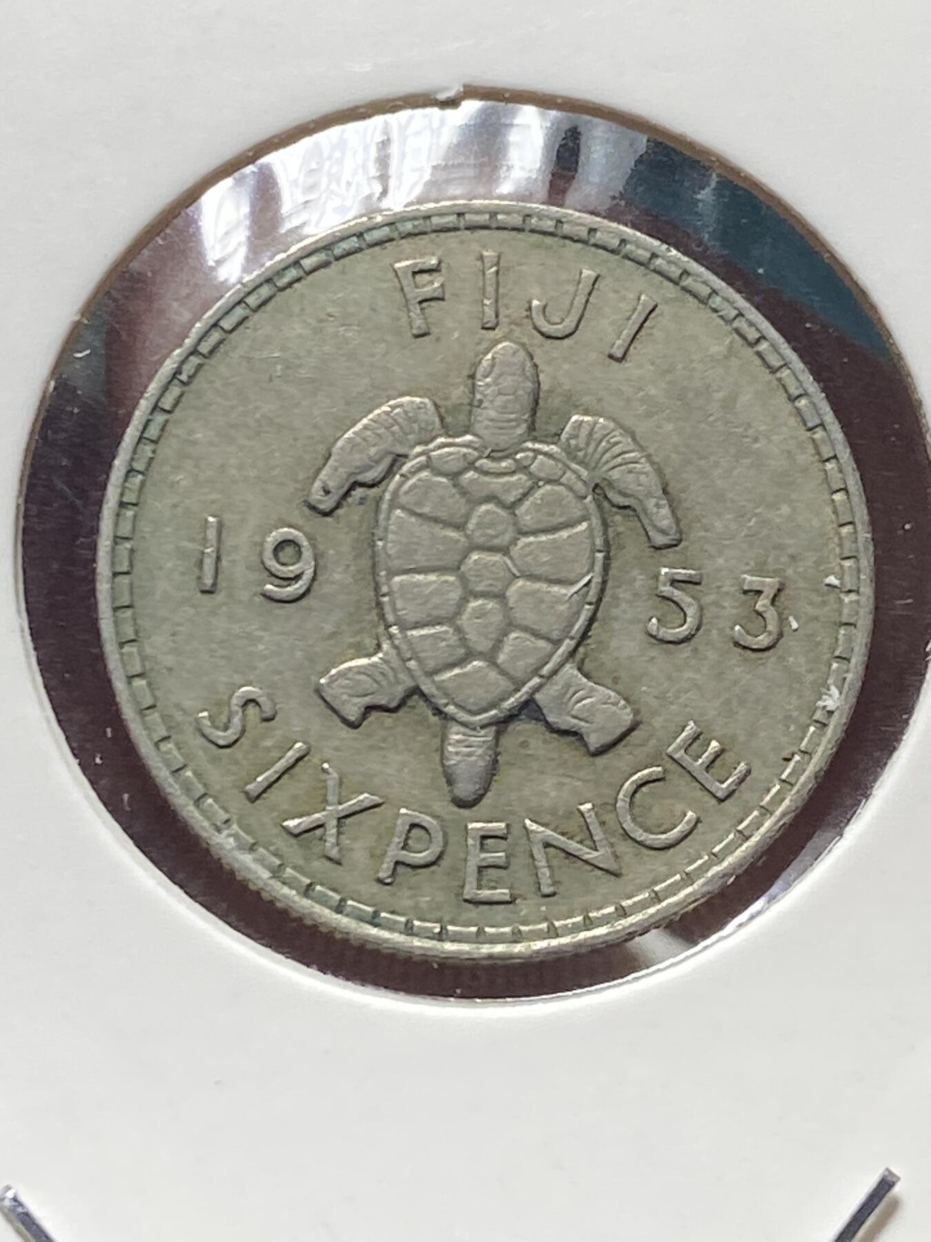 2025年第一百三十四场(总第一百六十场）外国好品纸夹散币场(免佣金) 斐济🇫🇯1953年6便士(伊丽莎白二世加冕年，第一版首发年)