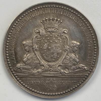 掌中浮雕-藏着的欧洲第045场 - 法国巴黎印刷纸业协会成立100周年纪念银章，31mm，11.3g，蜜蜂边铭