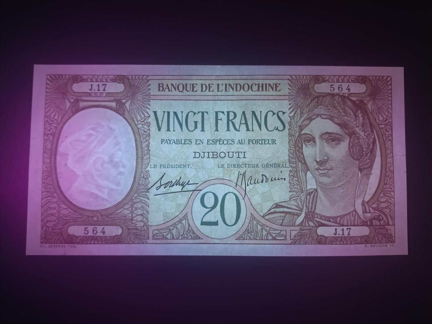 2025十二月第二期，总207期 法属索马里兰1936版20法郎AUNC有针孔裂口，吉布提地名，法国人格化象征“玛丽安娜”和孔雀，稀有品种之一