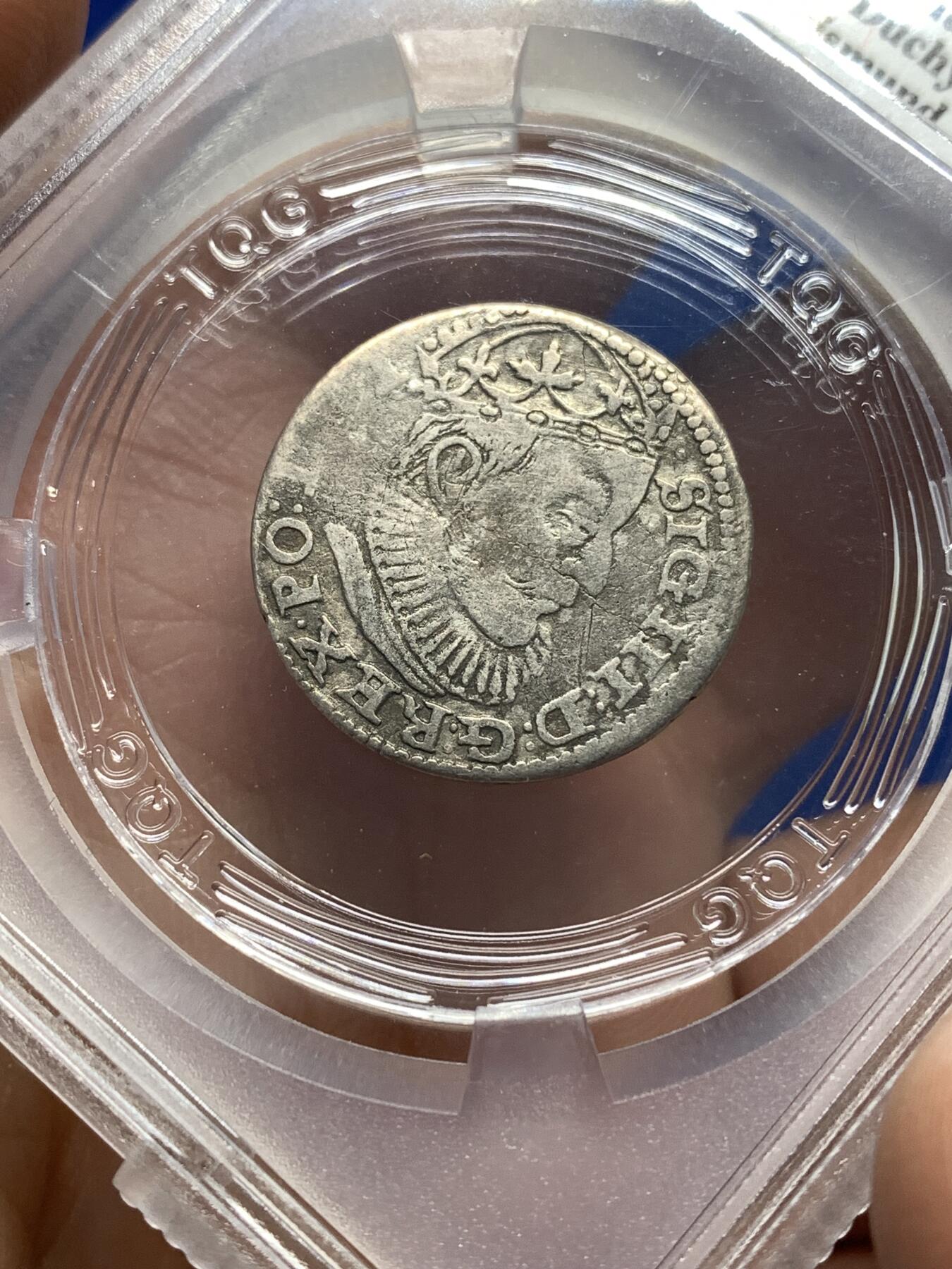 《竞宝斋》第446场 周日，周一，2场连拍 （全场包邮） TQG VF30 波兰立陶宛联邦 1589年 3格罗申 银币 西吉斯蒙德三世在位时期发行 打制良好 细节尚可 少见品种