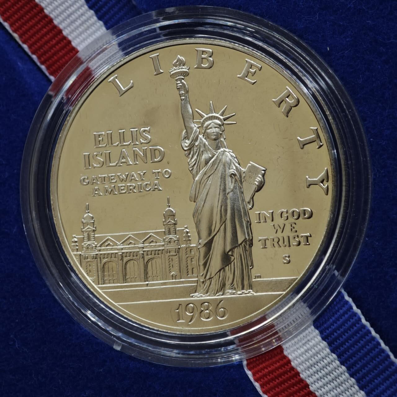 【淘币小摊】实时拍第八百二十二拍   银币套币场   满百包邮可预留二周 每周一统一发货   美国1986年自由女神一元精制银币原盒原证重26.73克900银 银价318