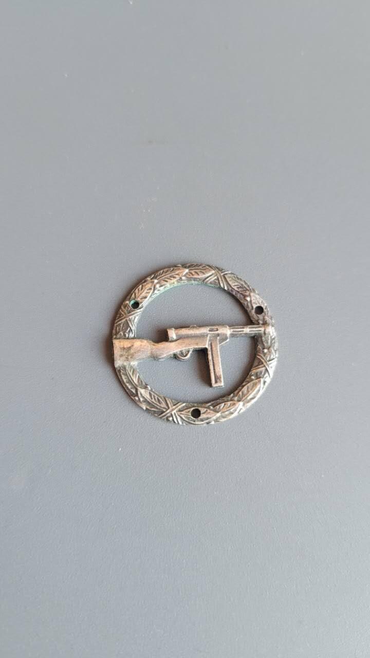 嘉宝良覃世界勋赏第18期拍卖 丹麦二战冲锋枪营银制证章