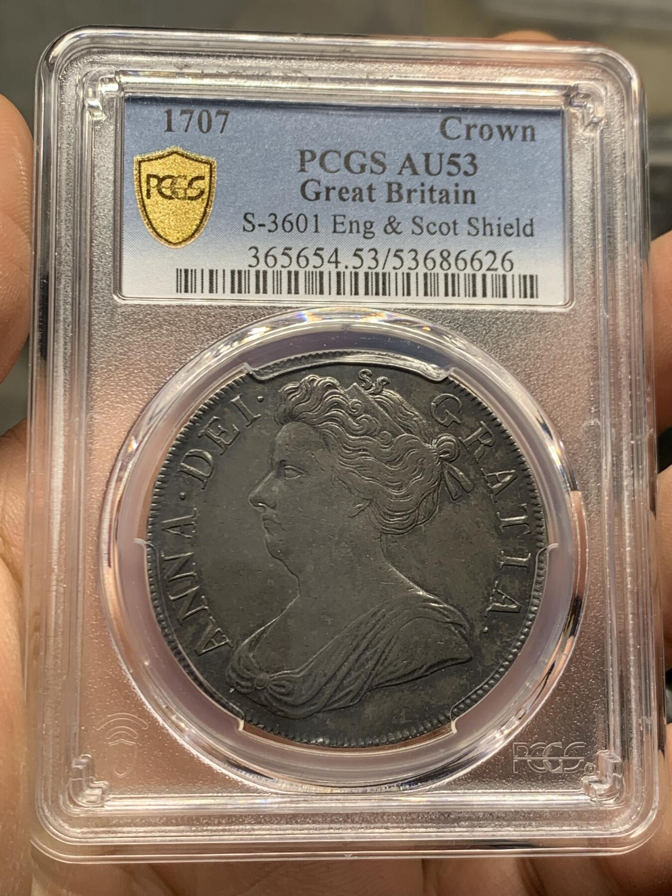 《竞宝斋》第446场 周日，周一，2场连拍 （全场包邮） PCGS AU53 英国1707年英国安妮女王克朗银币（越来越贵的品种，PC亚军分！）