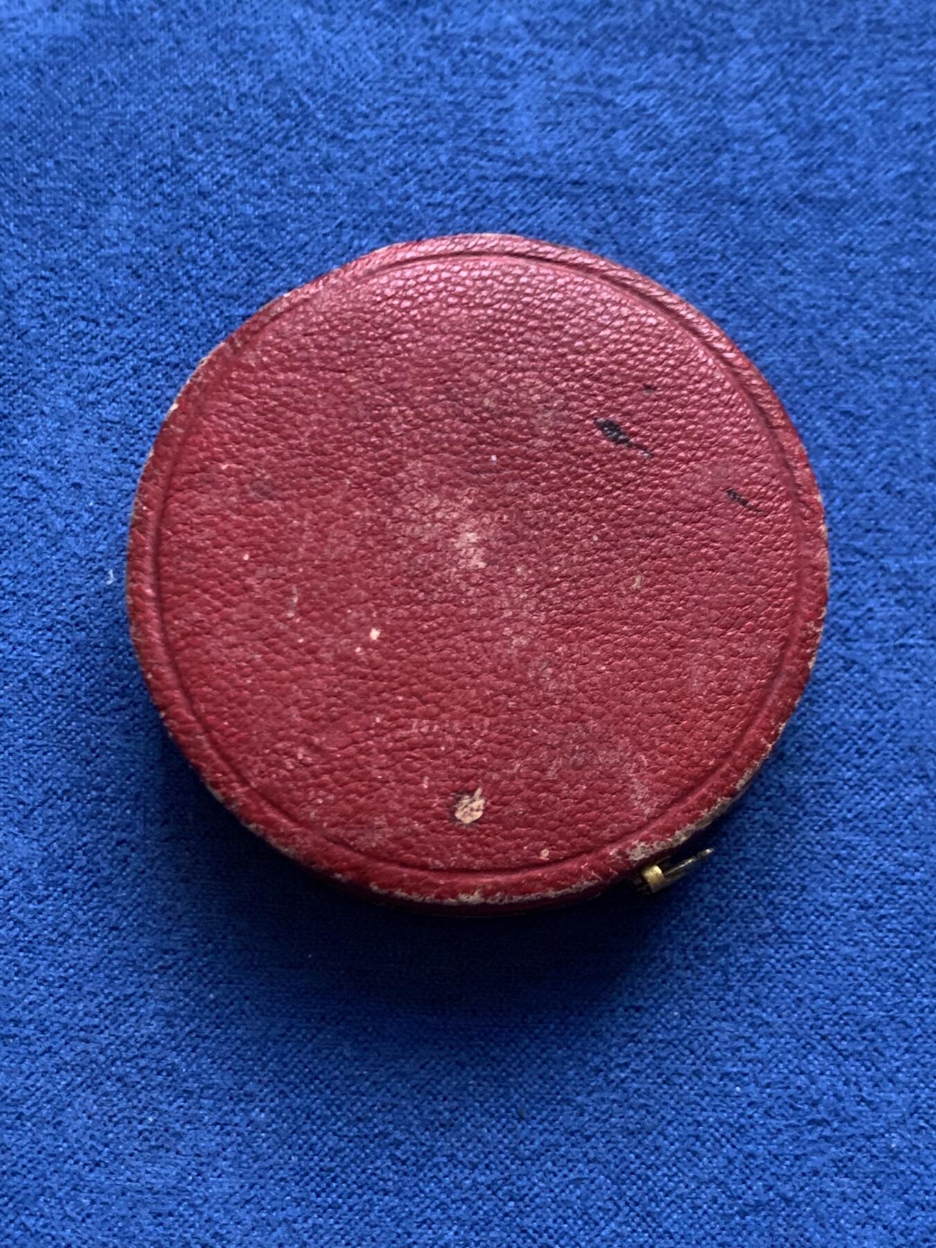 《竞宝斋》第446场 周日，周一，2场连拍 （全场包邮） 法国1875年婚礼银章 蜜蜂银标 24.35克 39.1mm 带盒