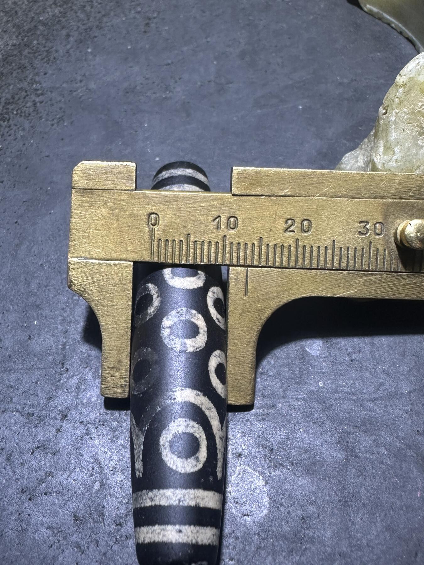 仅此一颗，藏传十八眼随形天珠一颗，