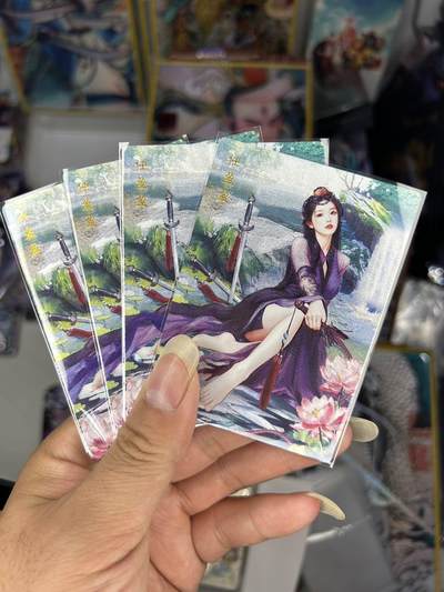 喜灰玩卡首拍第一期免佣金 - 桔梗神凰百剑行任盈盈三渐变加人体艺术卡共四张