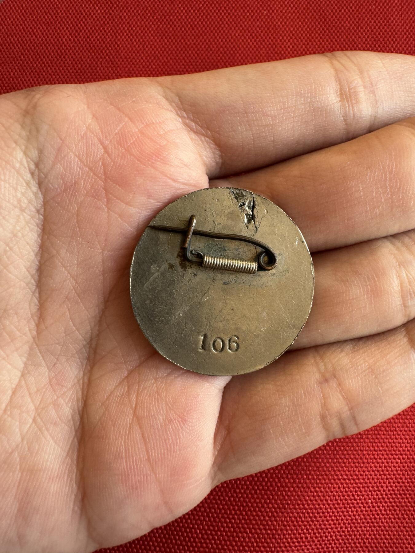 五哥徽章群   9号周二晚上八点4群联拍 铜章