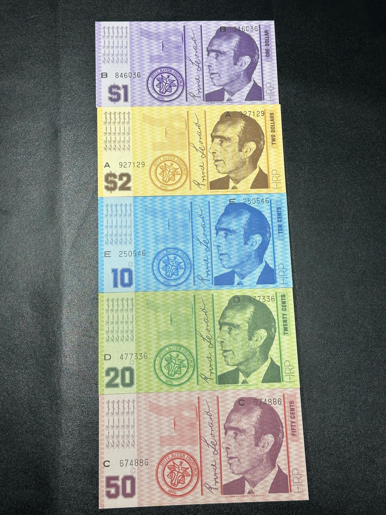 《外钞收藏家》第五百九十二期（精选场）（本平台长期征集拍品、欢迎藏友们联系合作） 赫特河公国纪念钞一套 全新UNC