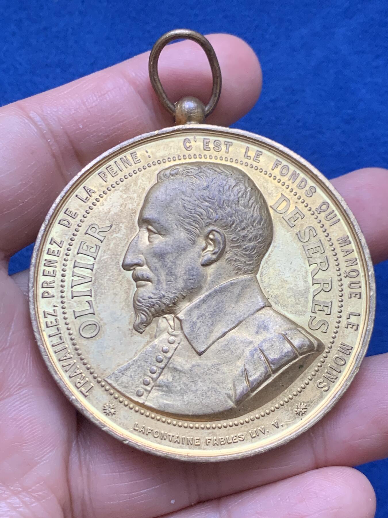 《竞宝斋》第446场 周日，周一，2场连拍 （全场包邮） 法国名人镀金铜章 86.4克 55.5mm