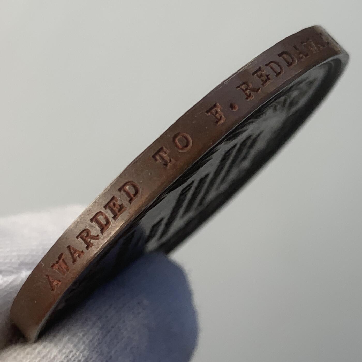 掌中浮雕-藏着的欧洲第045场 1833年英国皇家康沃尔理工学会詹姆斯·瓦特纪念铜章，45mm，42g，由皇家造币厂首席雕刻师W.Wyon设计制作，原盒