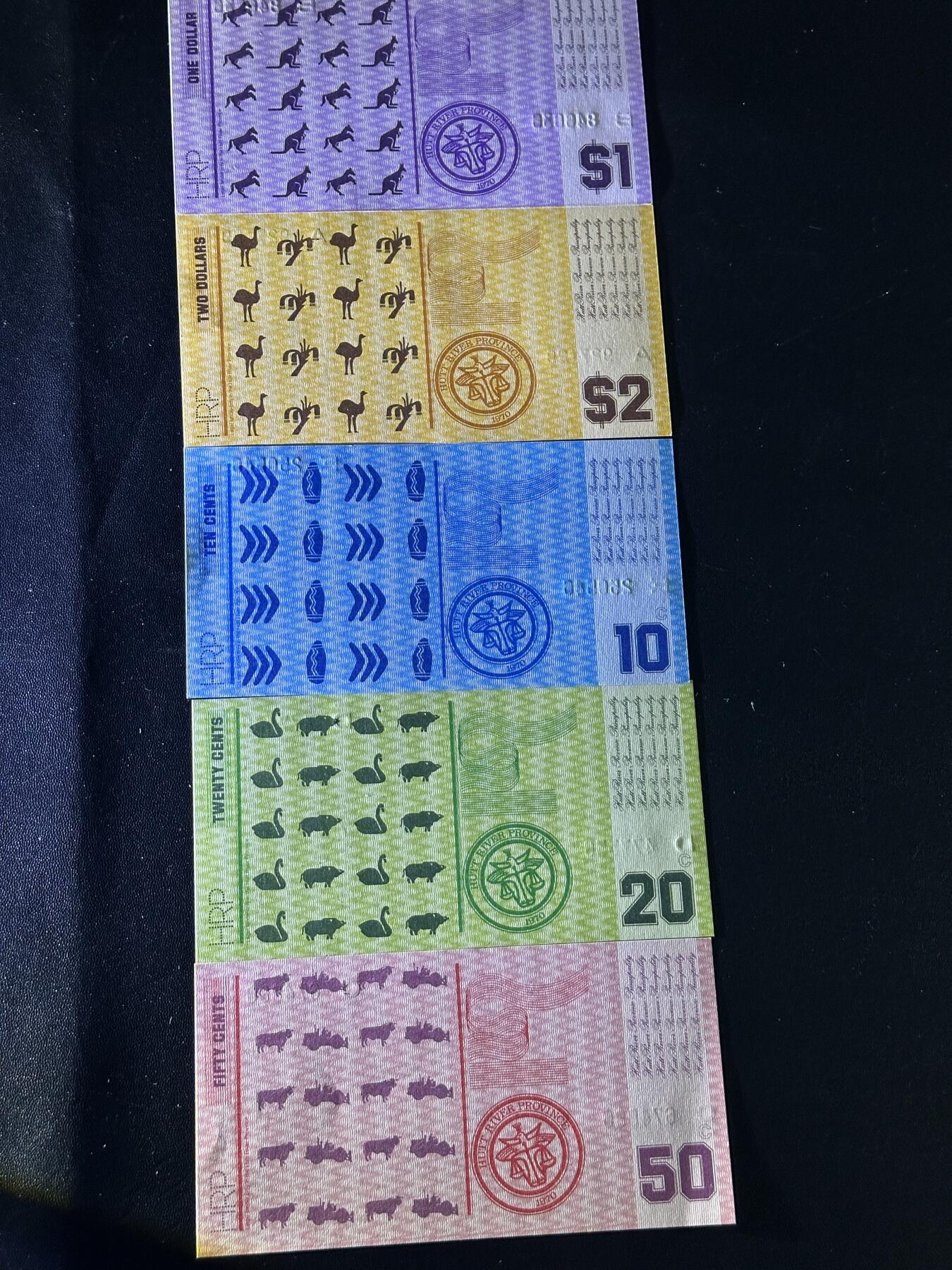 《外钞收藏家》第五百九十二期（精选场）（本平台长期征集拍品、欢迎藏友们联系合作） 赫特河公国纪念钞一套 全新UNC