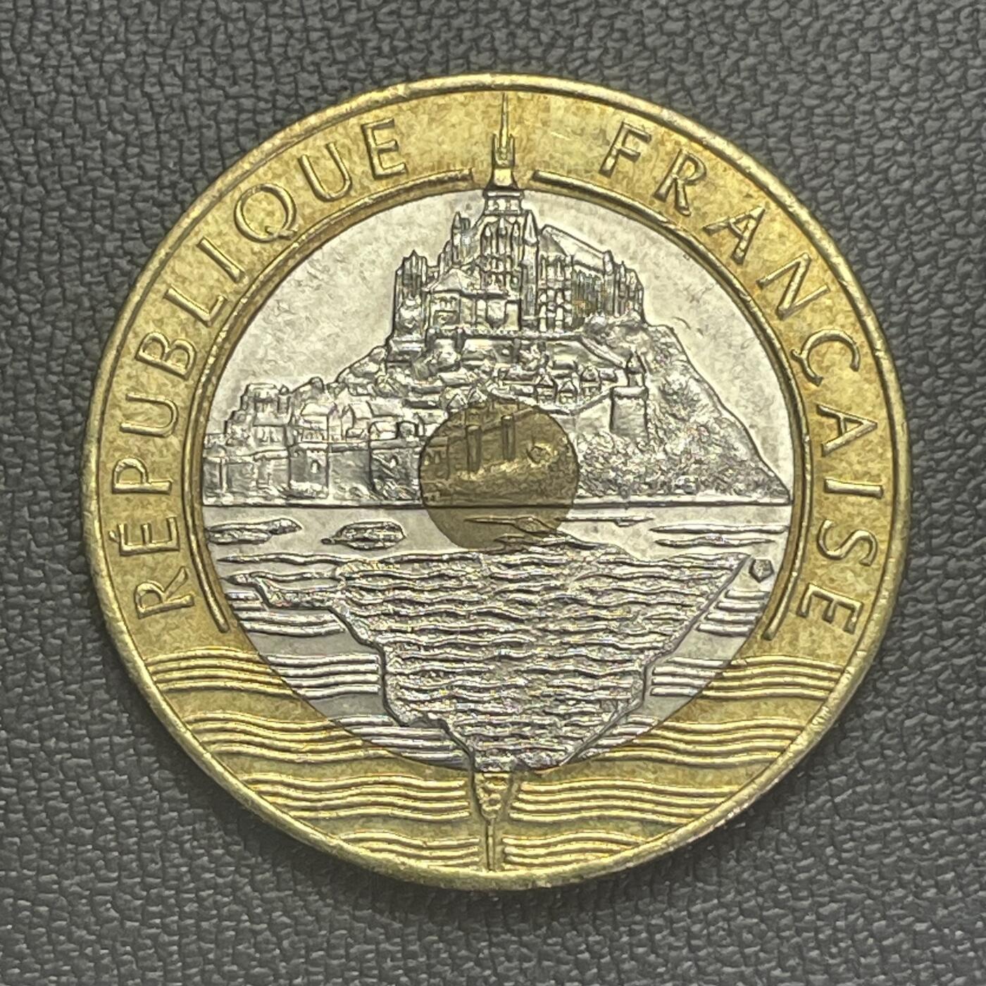 回流1208 法国1993年20法郎纪念圣米希歇尔修道院三金属币 1993年获得了国际造币厂协会（IACA）的“年度最佳流通纪念币奖”