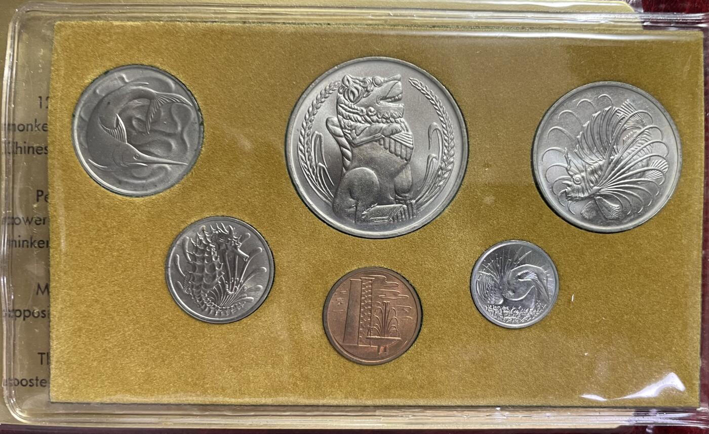 回流1208 原装美品 新加坡1976年龙年硬币纪念册