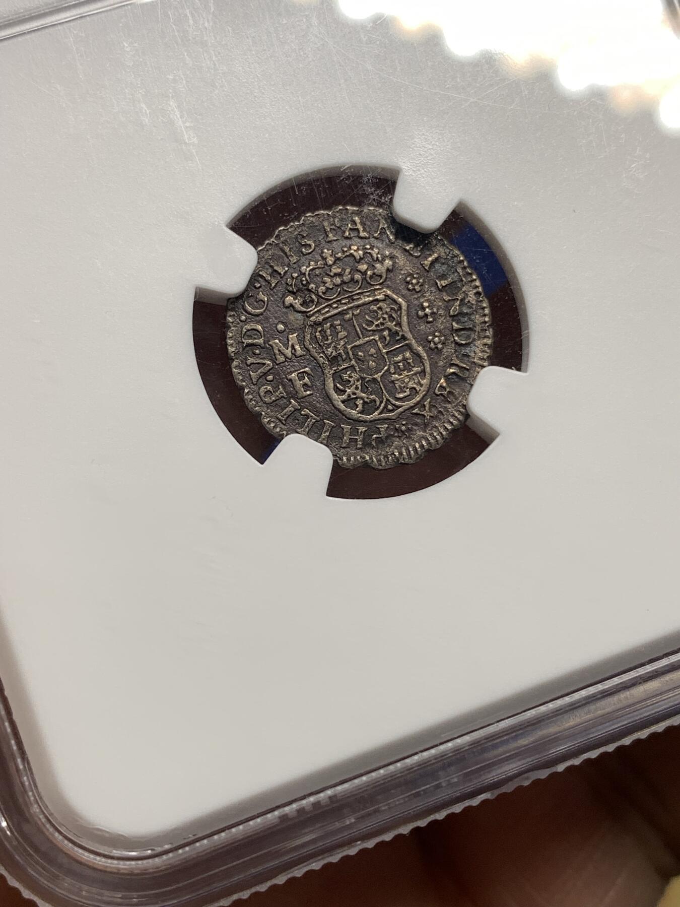 《竞宝斋》第446场 周日，周一，2场连拍 （全场包邮） NGC XFD 西属墨西哥 1736年 1/2里亚尔 银币 地球双柱币的最小面值 凑品必备 传世黑包浆 细节良好 大热品种