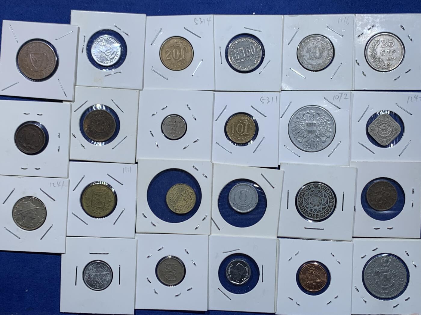 《竞宝斋》第446场 周日，周一，2场连拍 （全场包邮） 世界钱币一组 细节见图