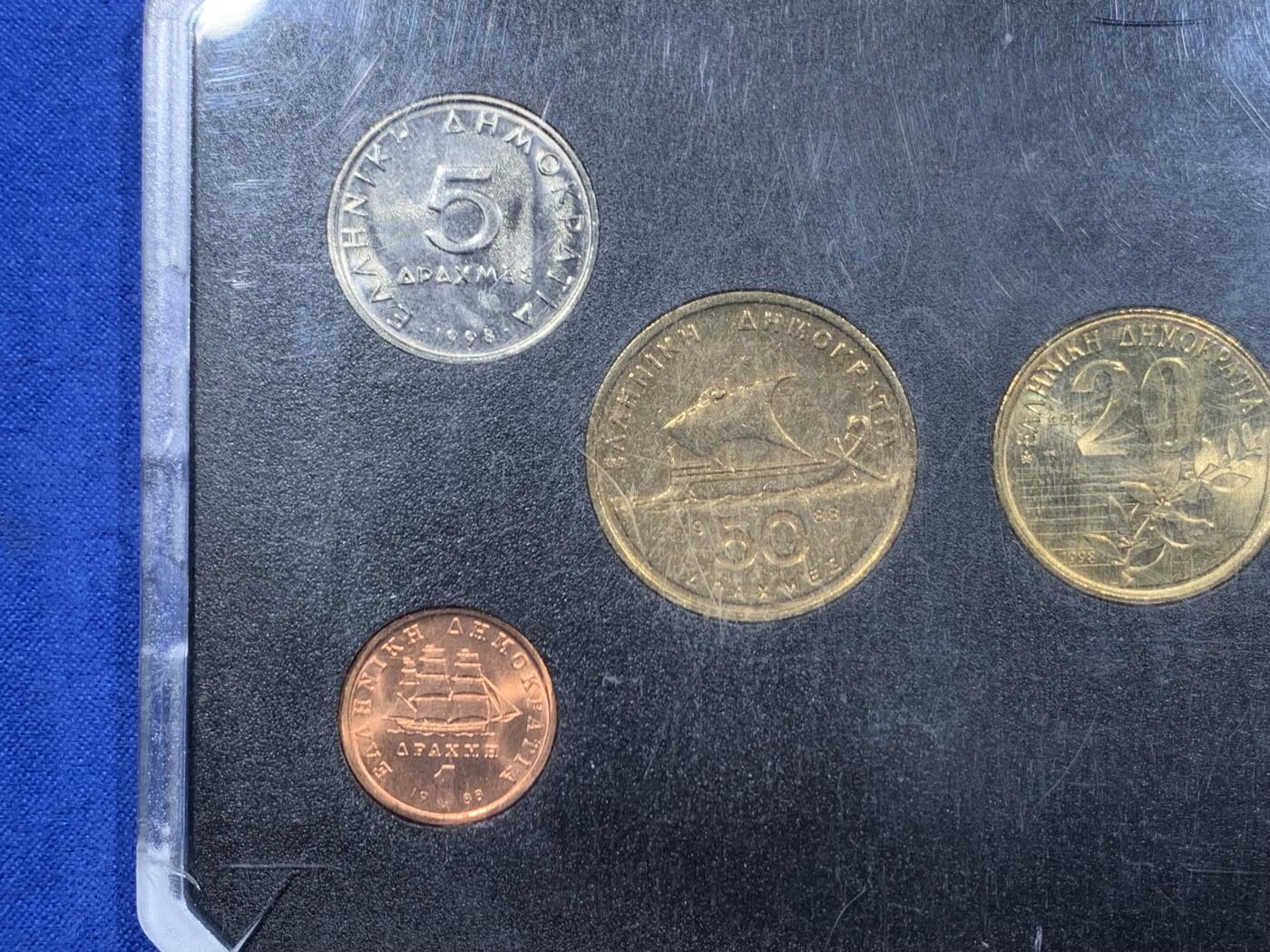 《竞宝斋》第446场 周日，周一，2场连拍 （全场包邮） 希腊 1998年 7枚装 套币 少见的亚克力装帧方式 细节见图