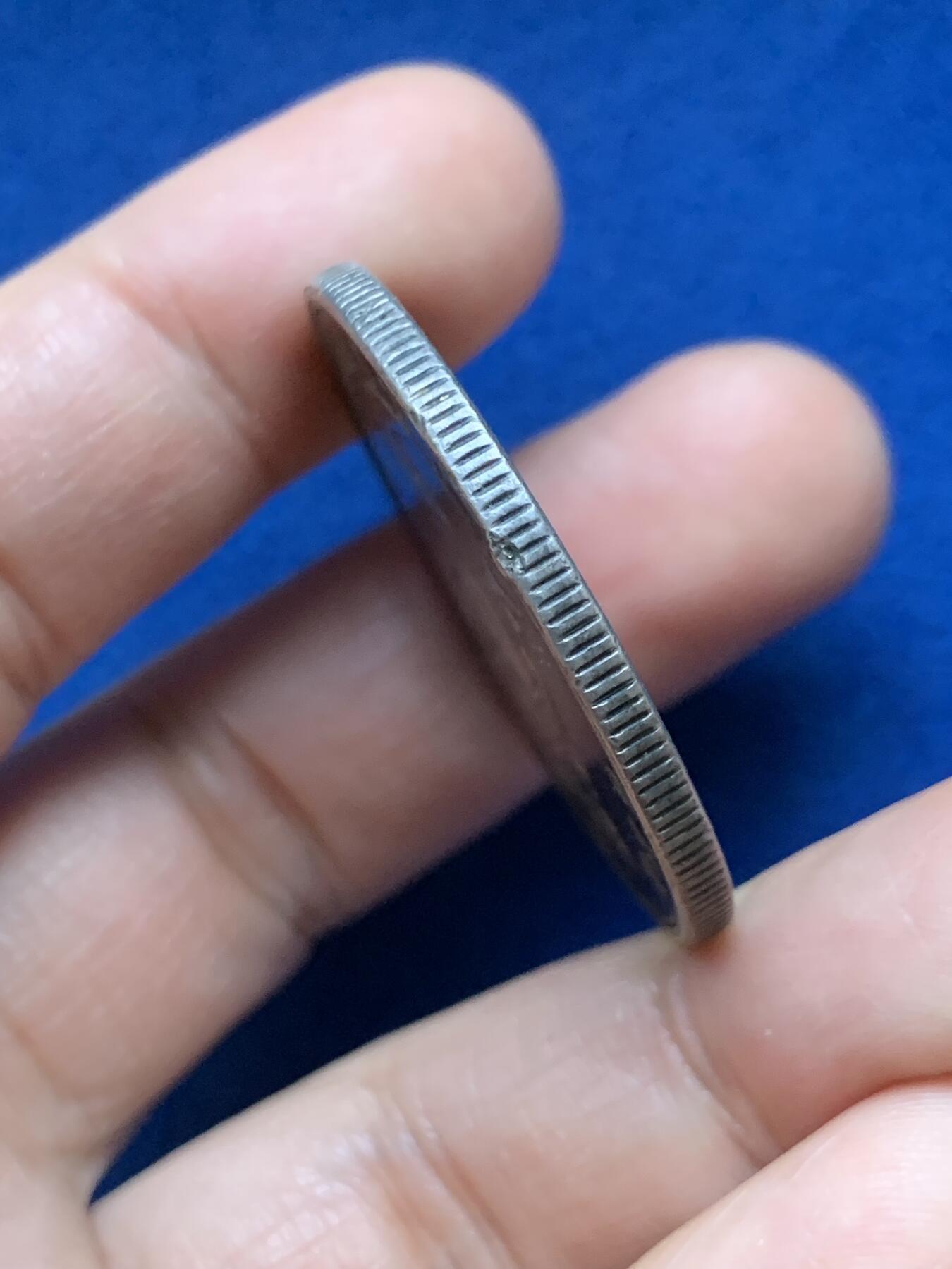 《竞宝斋》第446场 周日，周一，2场连拍 （全场包邮） 美属菲律宾1903年1比索银币，原味，有戳记。